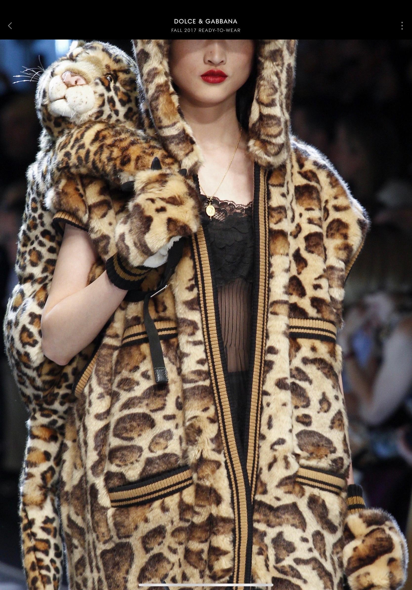 Dolce and Gabbana Fall 2017 RTW leopard Jacket For Sale 4