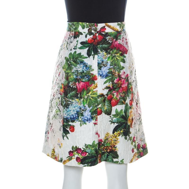 Beautifully made from quality fabrics, this Dolce & Gabbana skirt is so stunning. It comes designed with floral prints, lace details and a zip fastening. The creation will surely add a fresh touch to your wardrobe.

Includes: The Luxury Closet