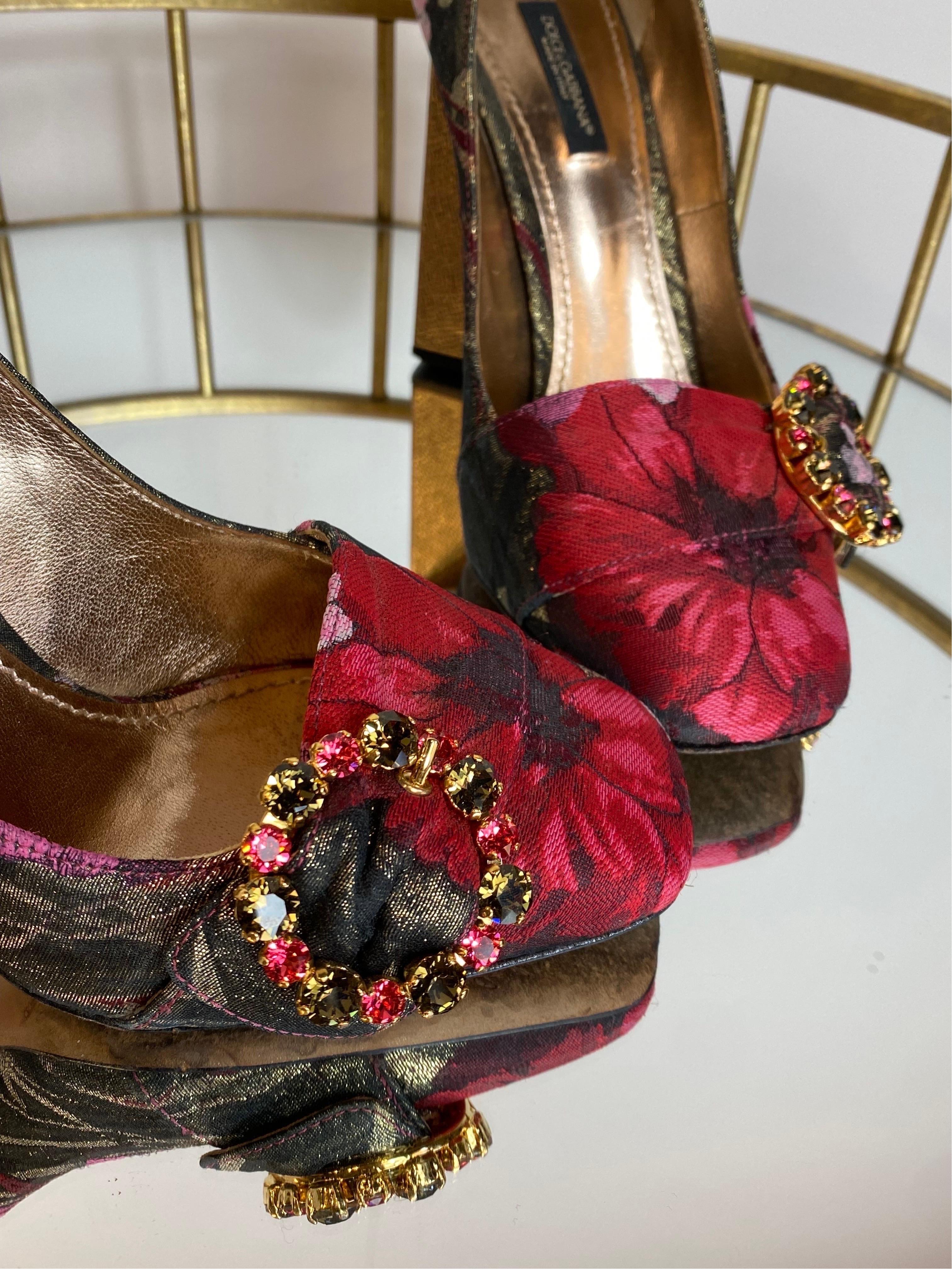 Dolce and Gabbana flower Jacquard Jewelry Pumps For Sale 1