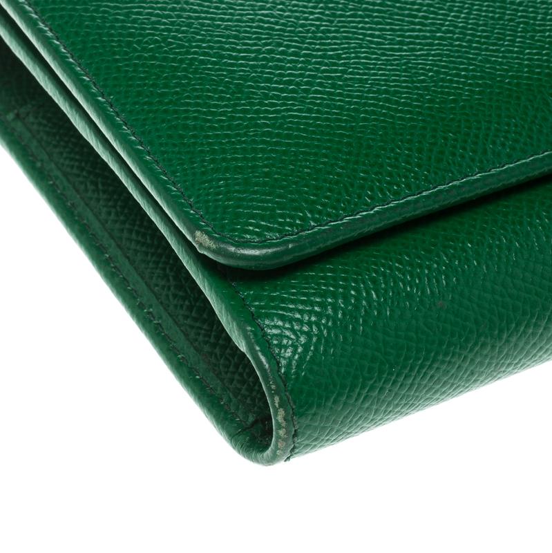 Dolce and Gabbana Green Leather Sicily Wallet on Chain In Good Condition In Dubai, Al Qouz 2