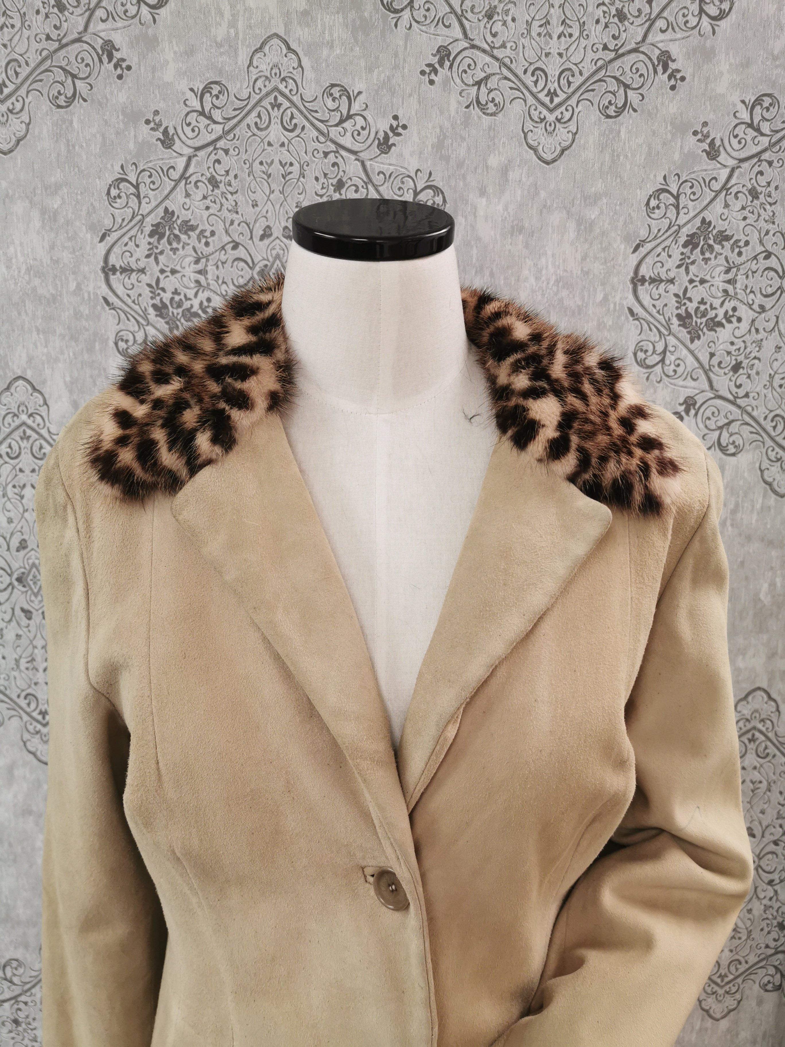 Brown Dolce and Gabbana Lamb Suede Coat with Mink Fur Trim (S 4-6/S) For Sale