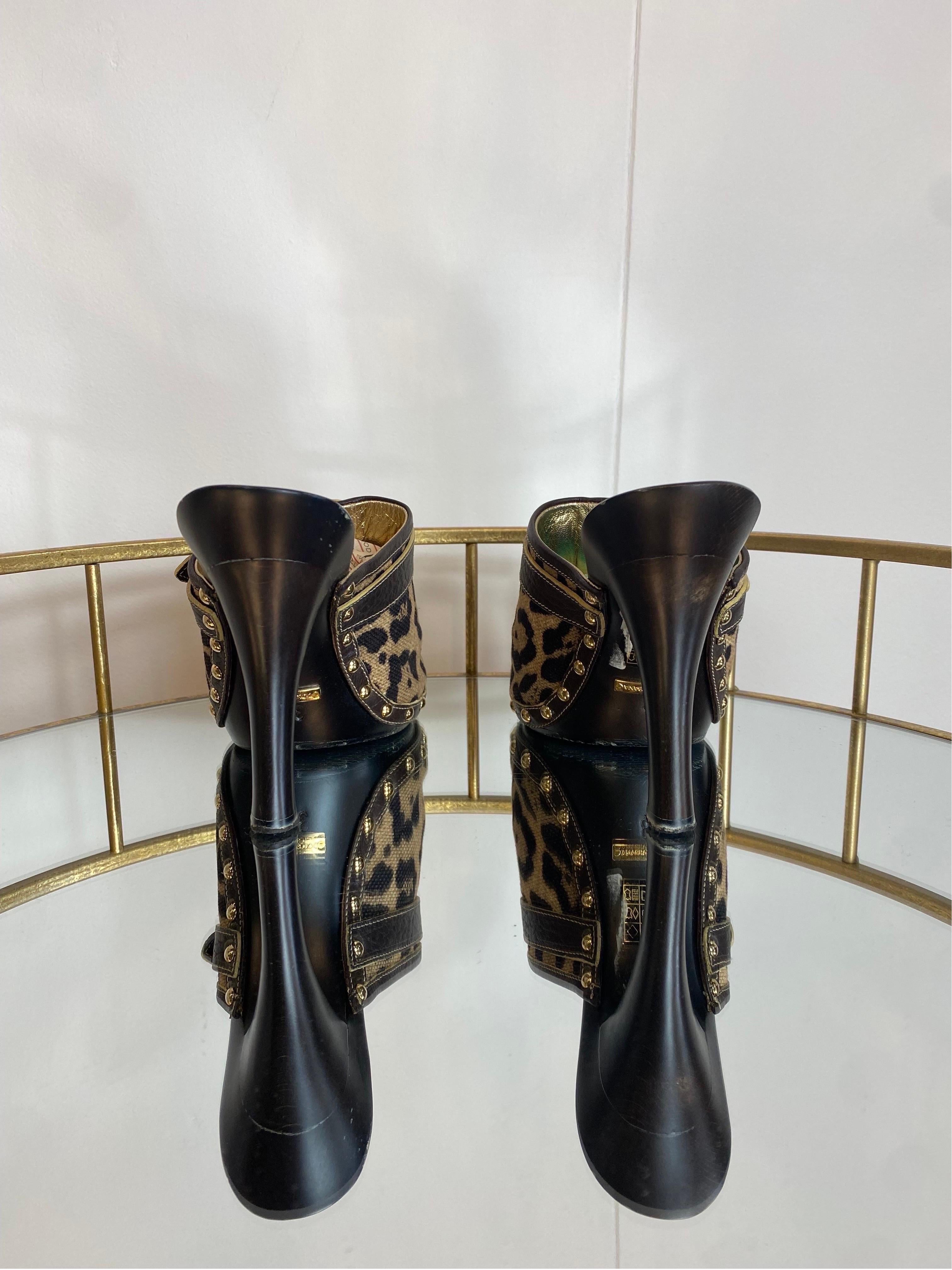 Dolce and Gabbana Leopard print Clogs For Sale 2