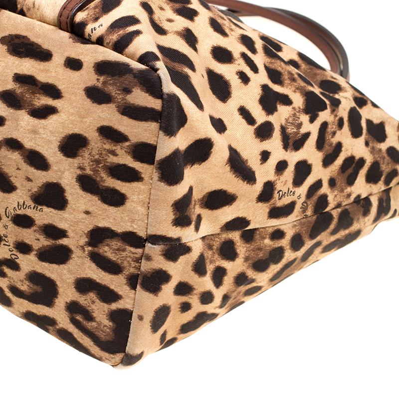 Dolce and Gabbana Leopard Print Fabric Animalier Shopper Tote In Good Condition In Dubai, Al Qouz 2