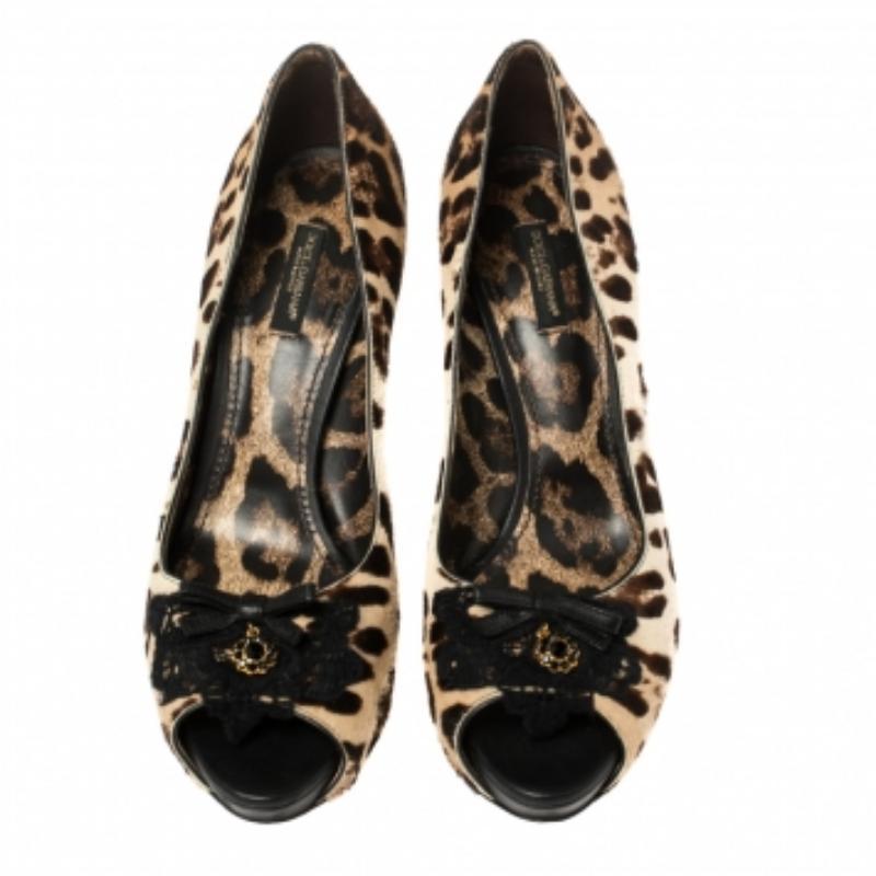 Dolce and Gabbana Leopard Print Pony Hair Peep Toe Platform Pumps Size 39.5 For Sale 1