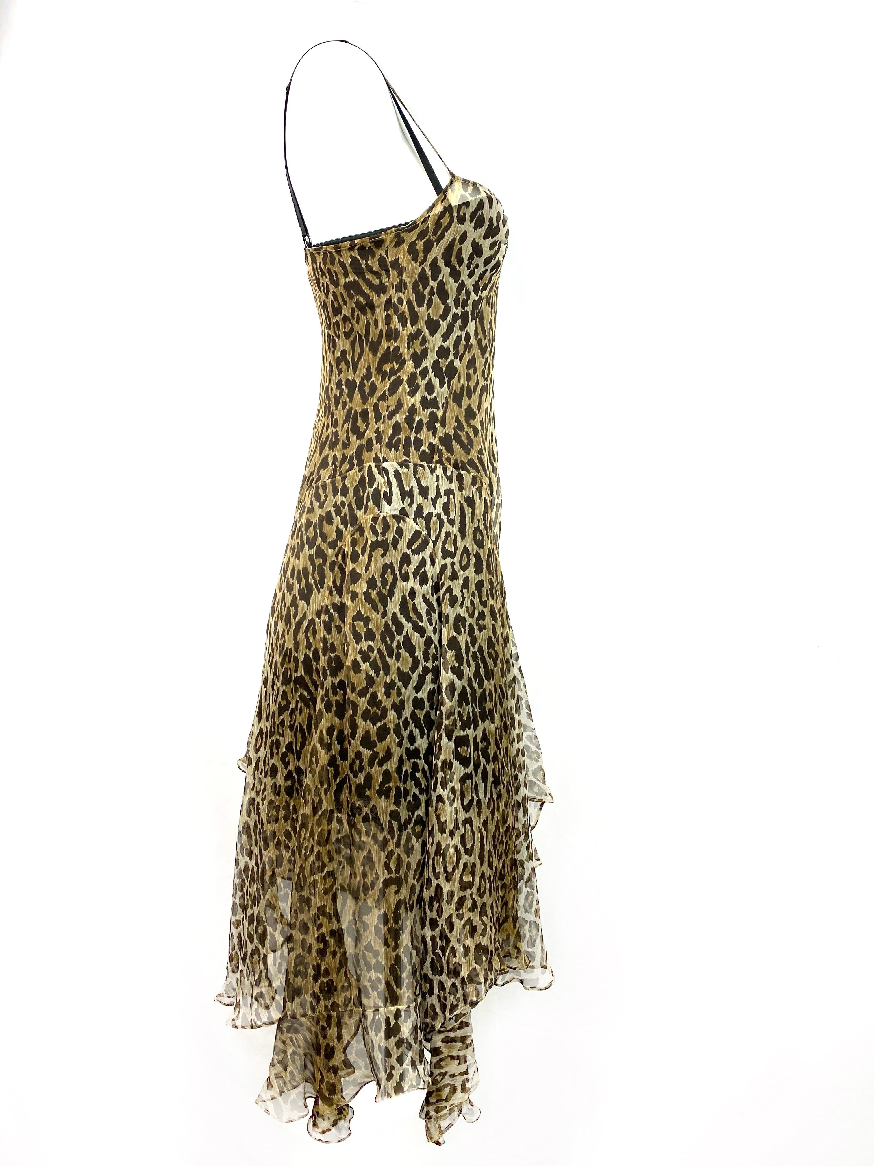 Product details:

Featuring black silk slip underdress with lace detail, leopard print , spaghetti strap, mid length, light weigh fabric.