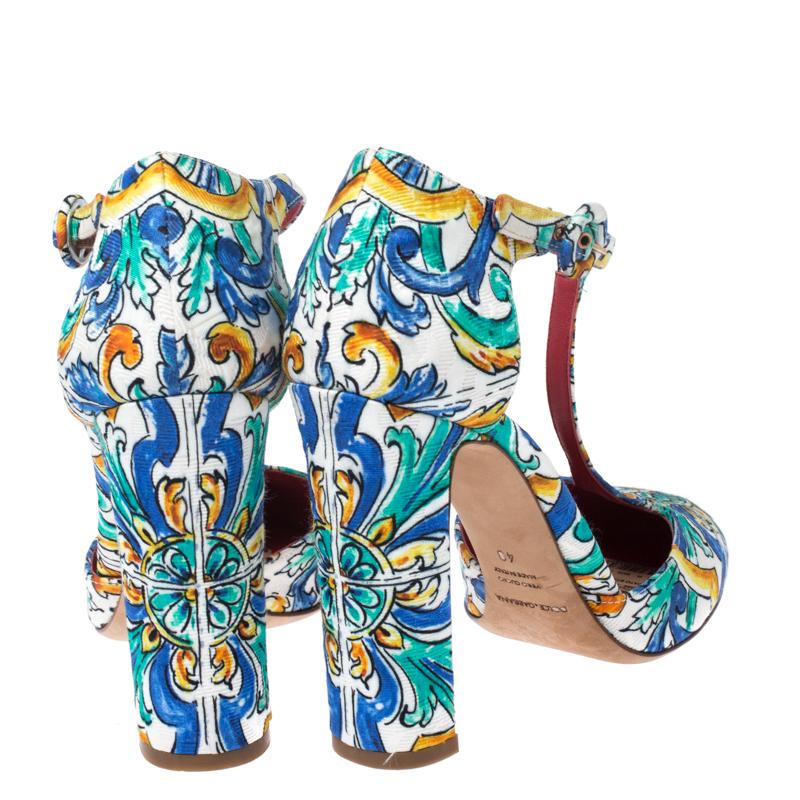Dolce and Gabbana Majolica Print Brocade Fabric Ankle Strap Pumps Size 40 In Good Condition In Dubai, Al Qouz 2