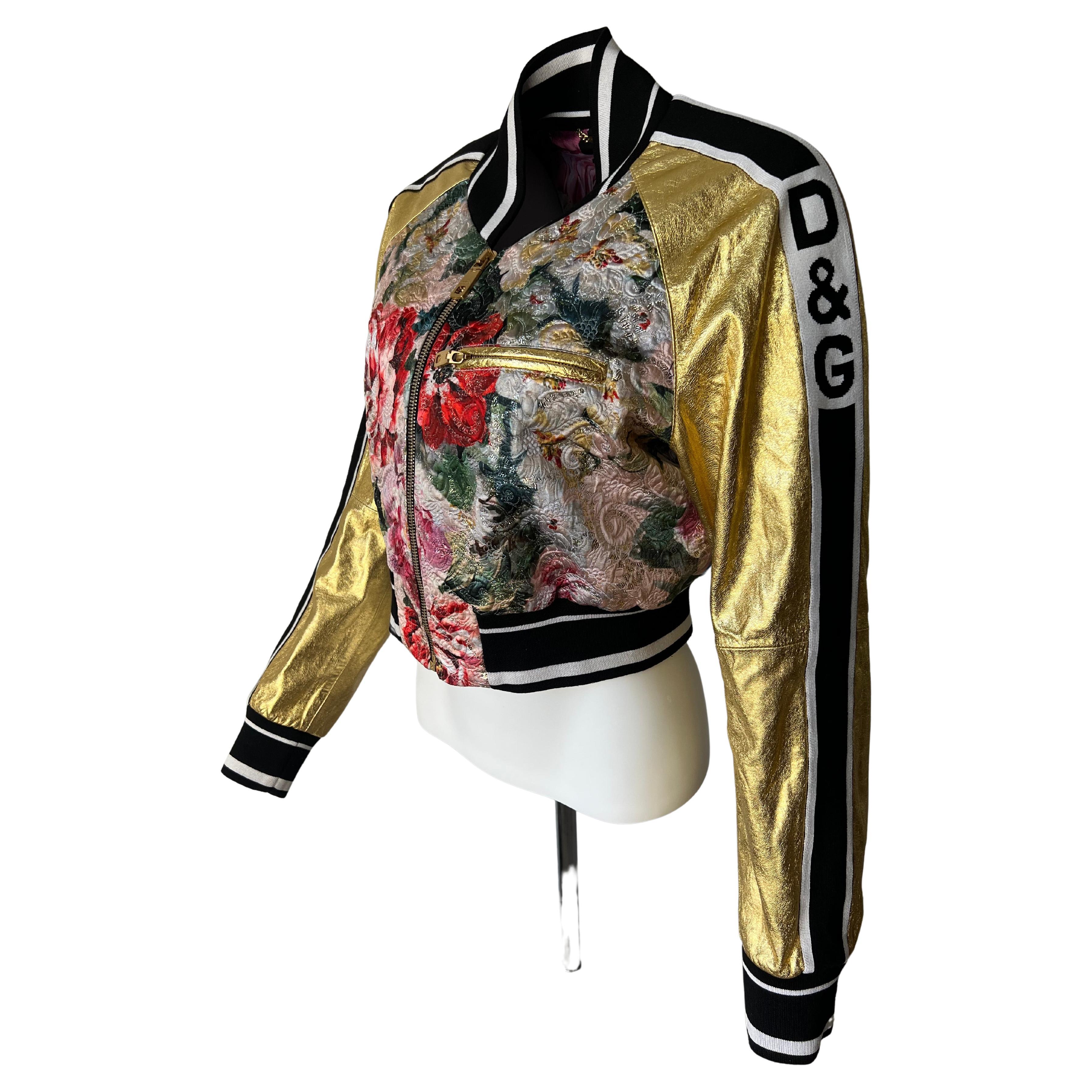 Dolce und Gabbana Metallic-Jacke aus Leder und geblümtem Metallic-Bomber für Damen oder Herren im Angebot