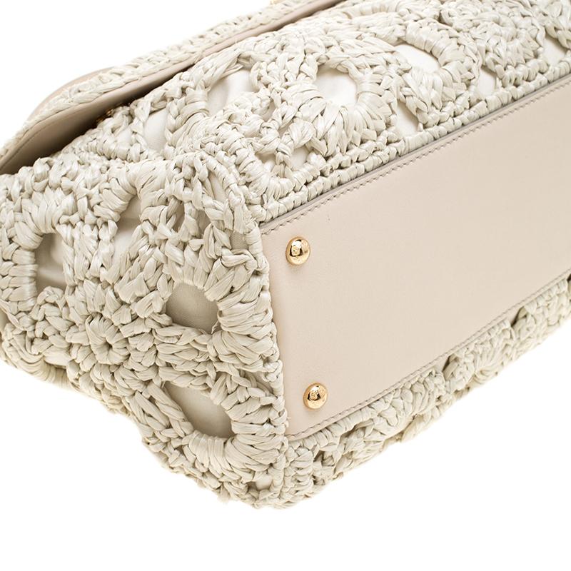 Dolce and Gabbana Off White Crochet Raffia Large Miss Sicily Top Handle Bag In Good Condition In Dubai, Al Qouz 2