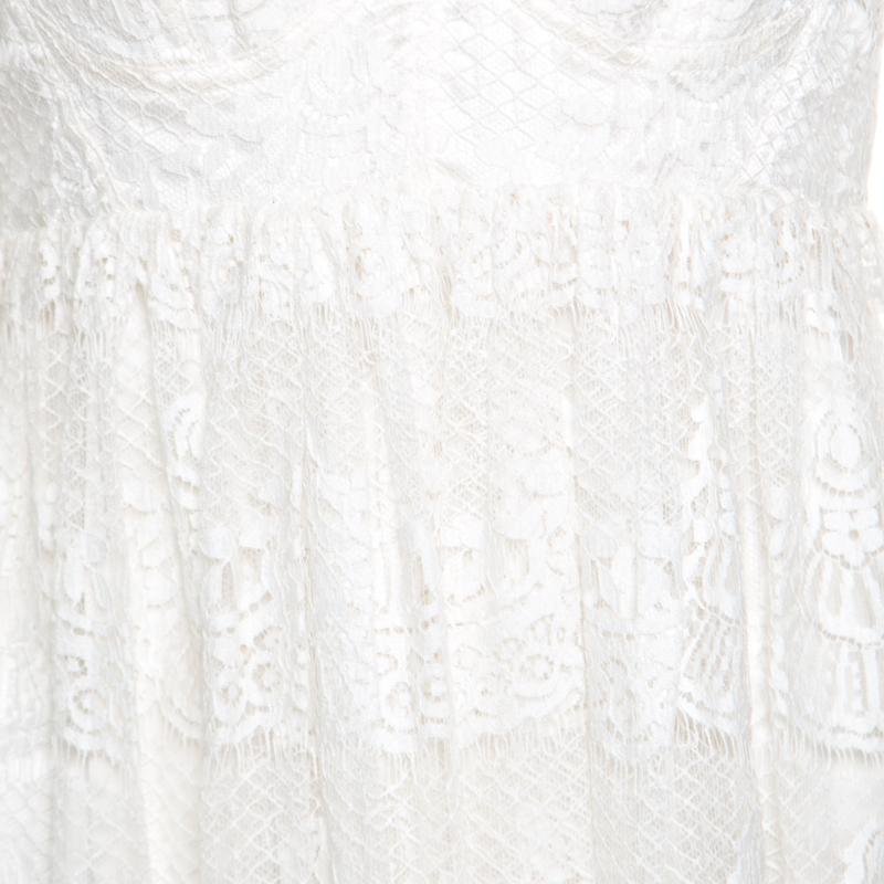 Dolce and Gabbana Off White Floral Scalloped Lace Babydoll Dress M In Good Condition In Dubai, Al Qouz 2