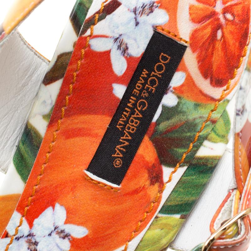 Dolce and Gabbana Orange Print Patent Leather Ankle Strap Platform Wedge Sandals In Excellent Condition In Dubai, Al Qouz 2