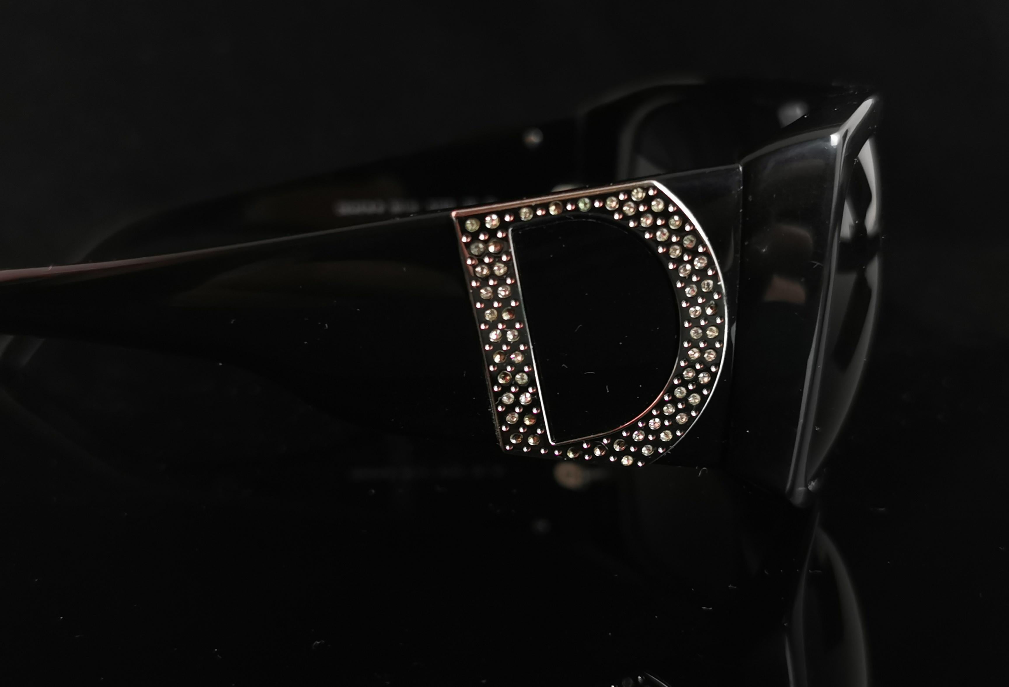 Dolce and gabbana oversized sunglasses, Black, Logo In Fair Condition In NEWARK, GB