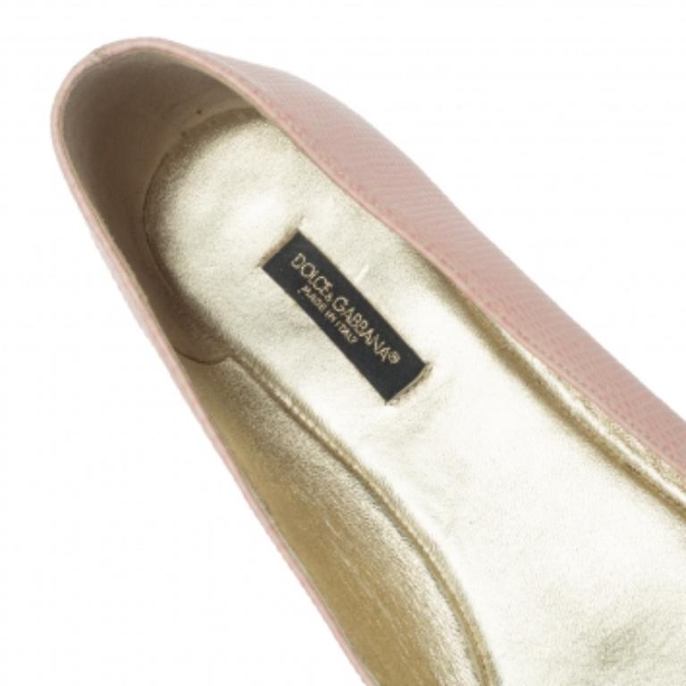 Dolce & Gabbana - Ballerines en cuir gaufré rose avec nœud Taille 40 en vente 1