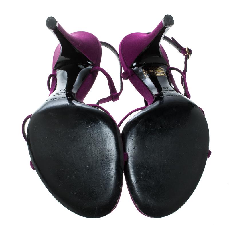 Dolce and Gabbana Purple Satin Sandals Size 40 In Good Condition In Dubai, Al Qouz 2