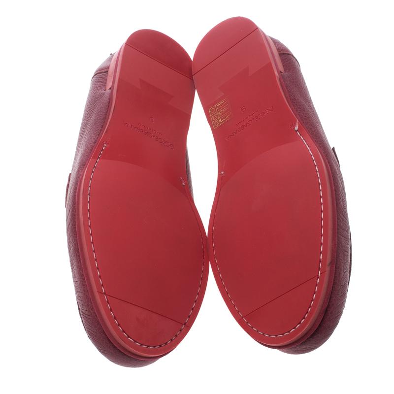 Dolce and Gabbana Red Leather Genova Loafers Size 43 In Excellent Condition In Dubai, Al Qouz 2