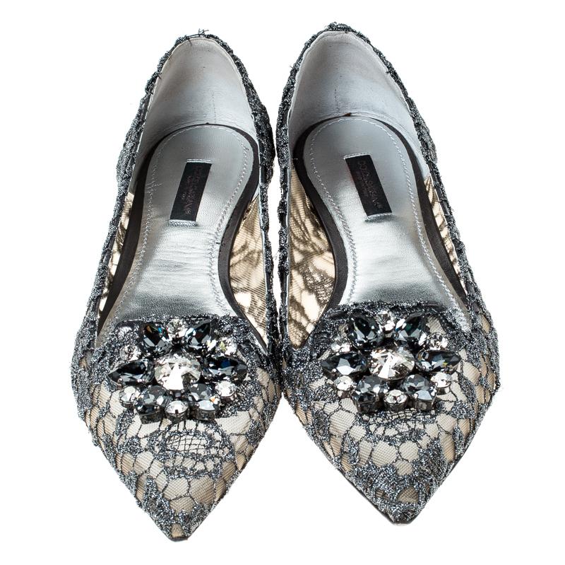 Dolce and Gabbana Silver  Crystal Embellished Pointed Toe Ballet Flats Size 38.5 In Good Condition In Dubai, Al Qouz 2