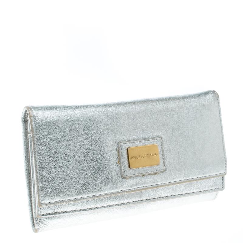 Dolce and Gabbana Silver Leather Continental Wallet In Good Condition In Dubai, Al Qouz 2