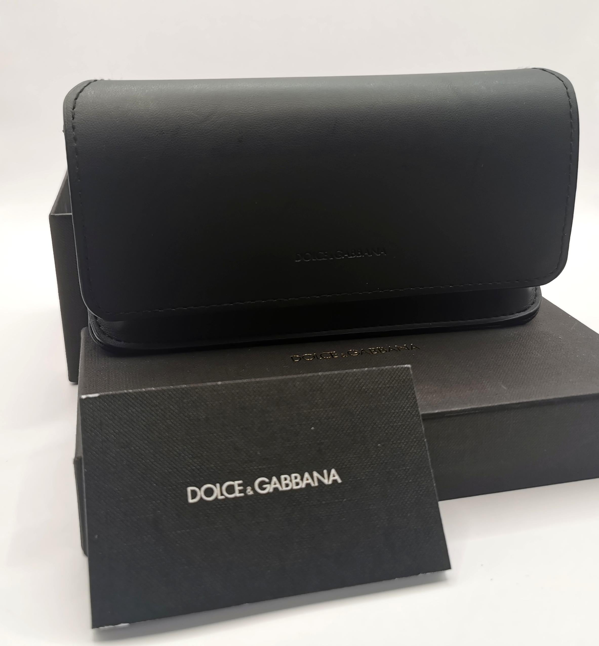 Dolce and Gabbana lunettes de soleil noires avec lentille dégradée  en vente 6