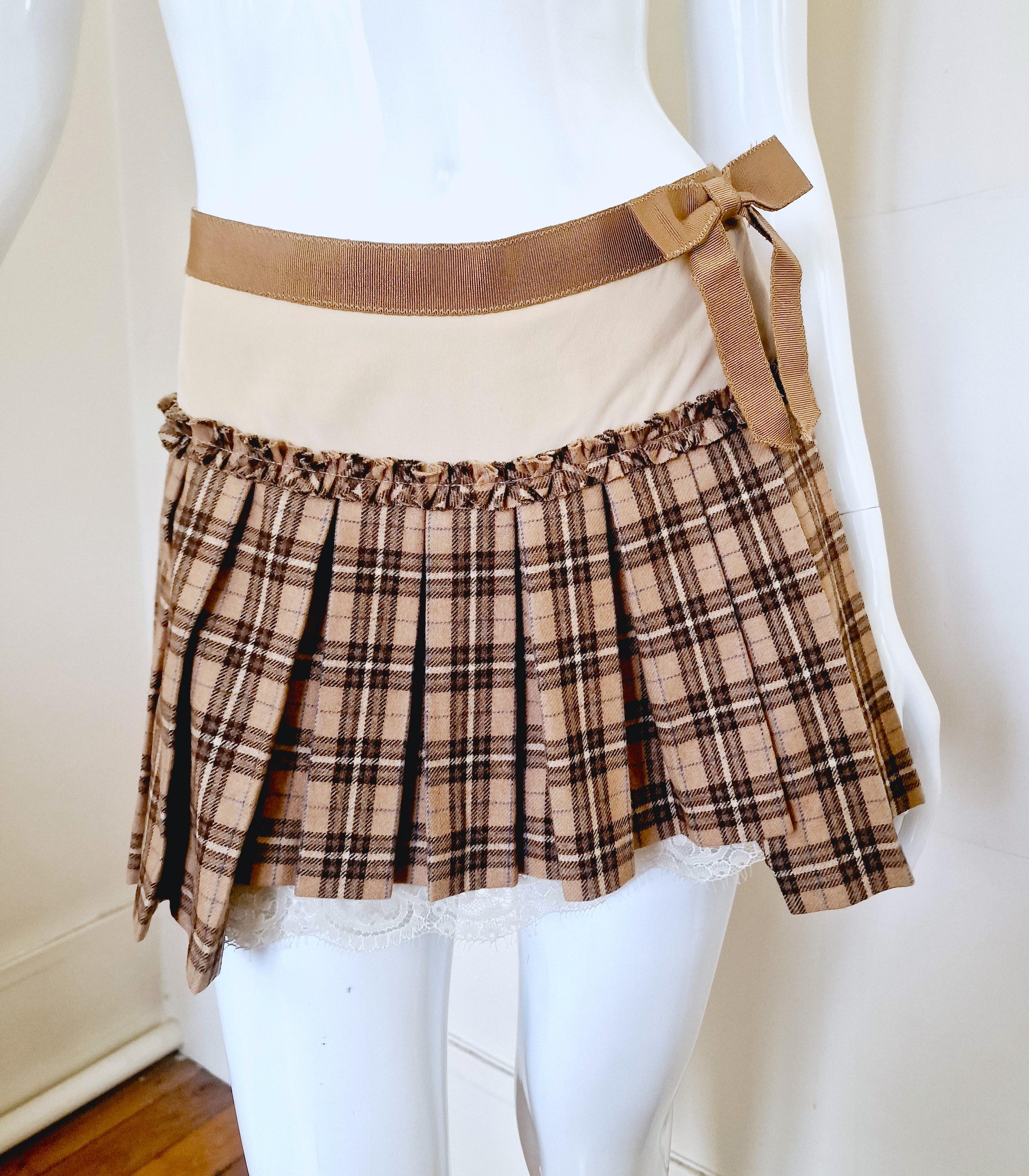 Women's Dolce and Gabbana Tartan Trim Pleated Checked D&G Brown Lace Wool Mini Skirt For Sale