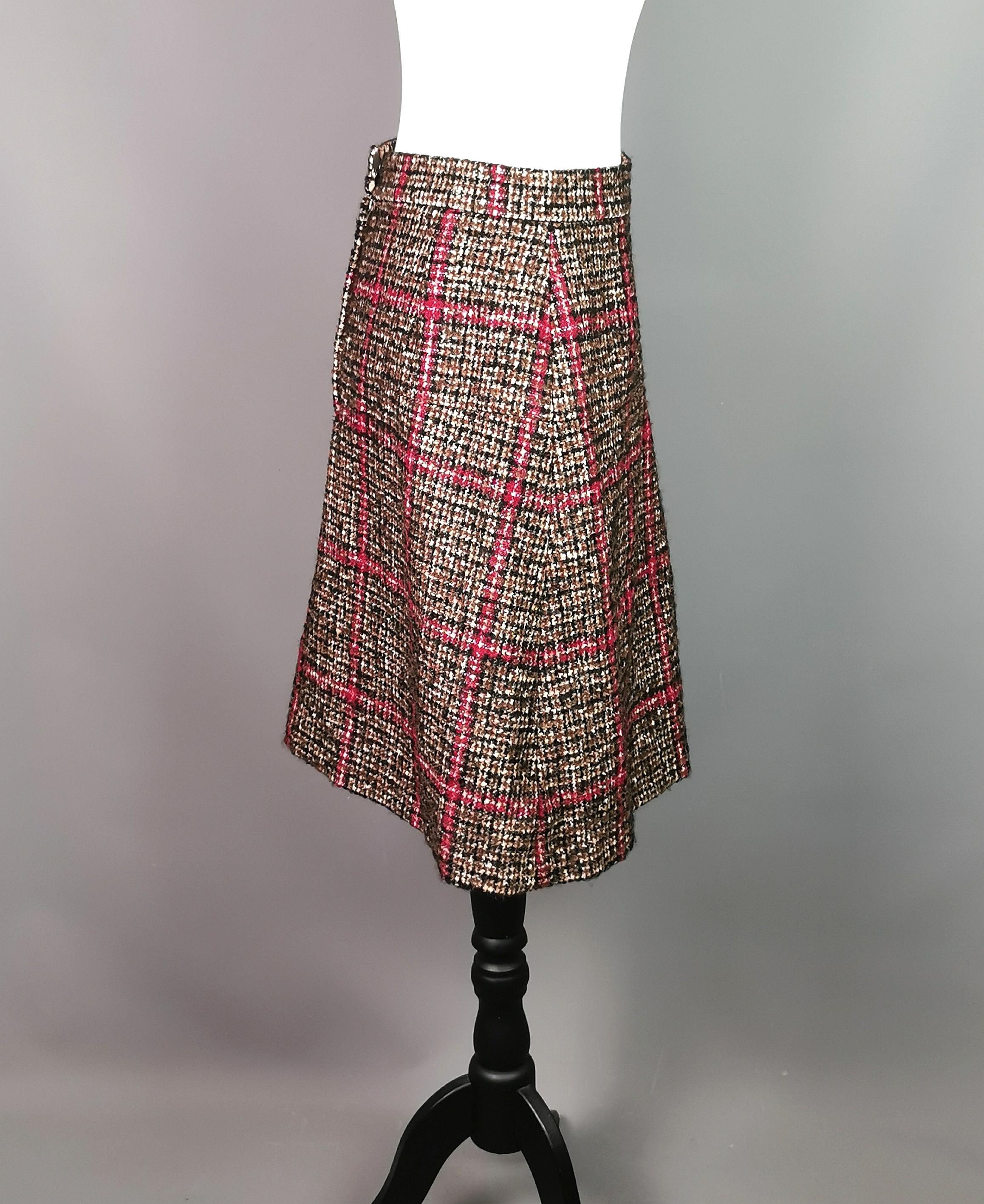 Dolce and Gabbana tweed pleat front skirt  For Sale 5