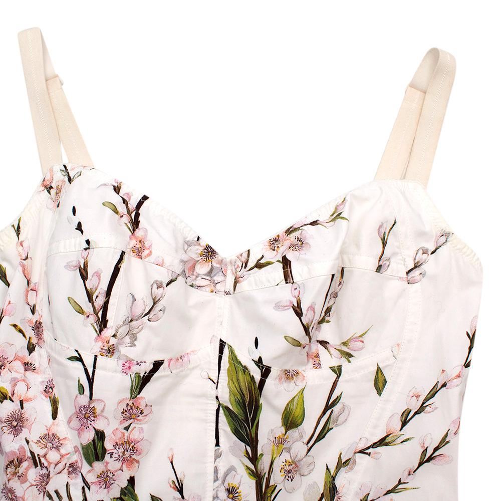 Dolce and Gabbana White Floral Bustier Dress - Size US 4 In New Condition For Sale In London, GB