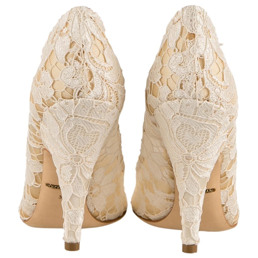 Dolce and Gabbana White Floral Lace Peep Toe Pumps Size 36.5 In Good Condition In Dubai, Al Qouz 2