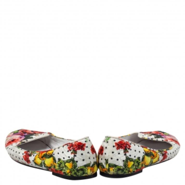 Women's Dolce and Gabbana White Floral Print Fabric Loafers Size 40 For Sale