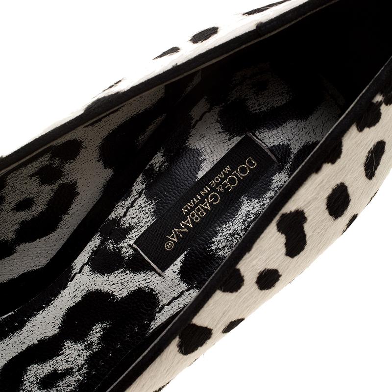 Women's Dolce and Gabbana White Leopard Print Calfhair Peep Toe Platform Pumps Size 35.5