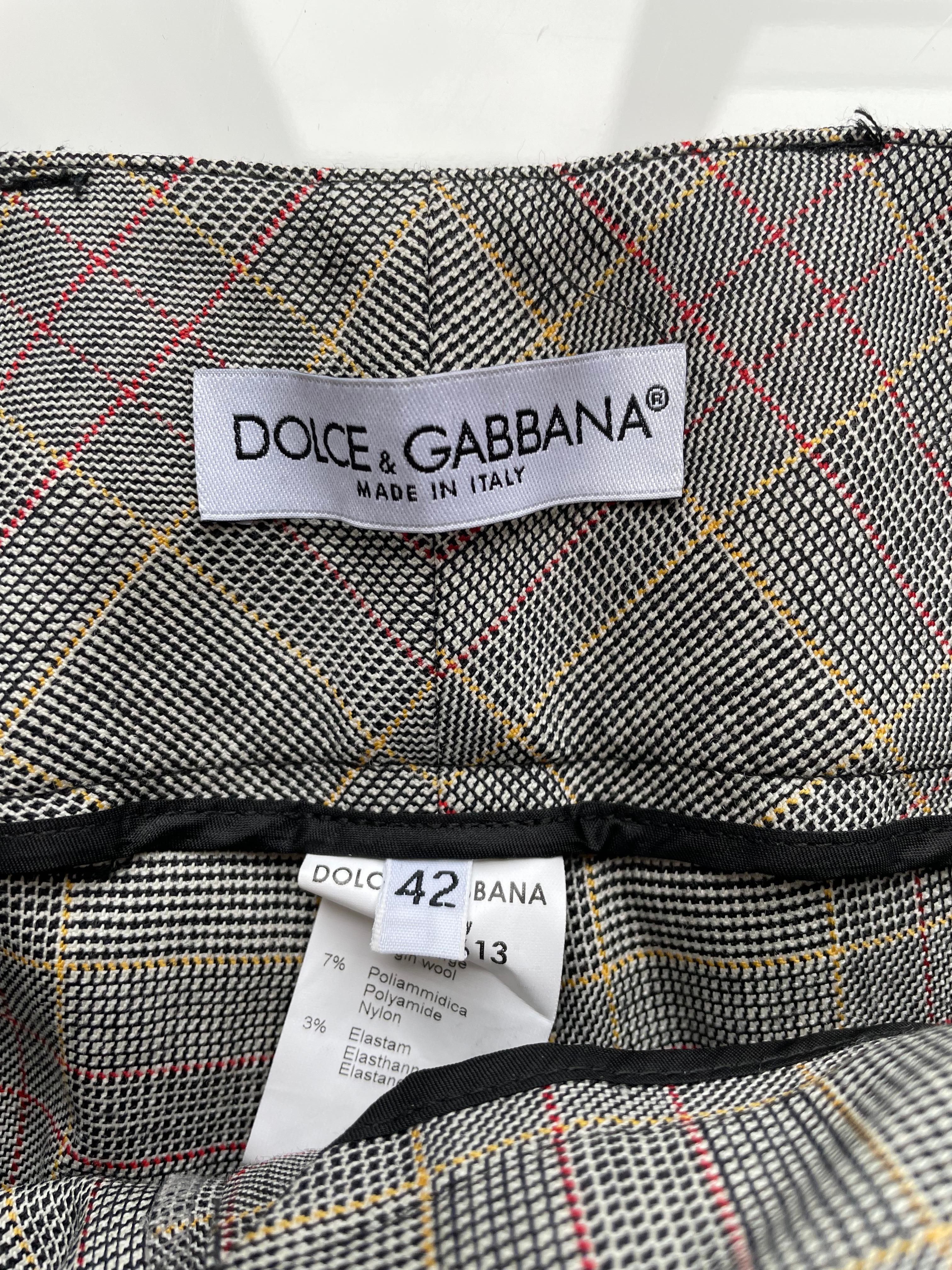 Dolce and Gabbana Wool Plaid Peak Lapel Blazer with Matching Pants Suit For Sale 9