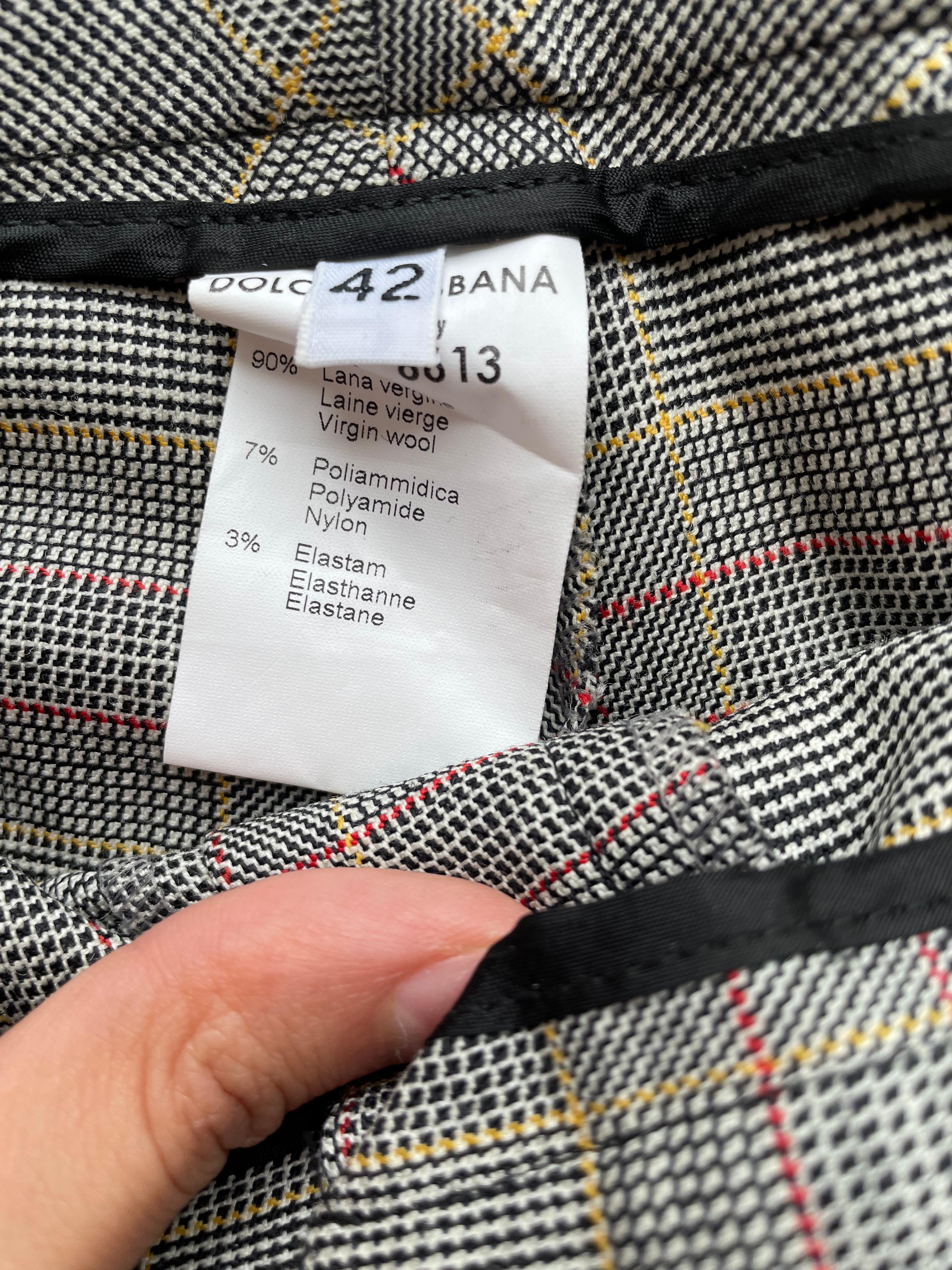 Dolce and Gabbana Wool Plaid Peak Lapel Blazer with Matching Pants Suit For Sale 10