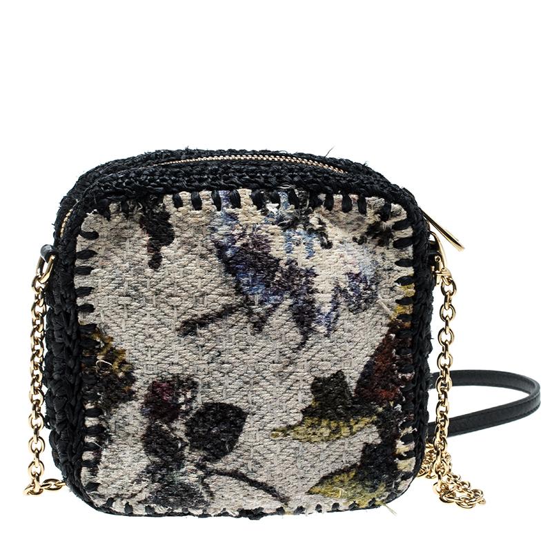 Dolce and Gabbana Woven Fabric and Raffia Shoulder Bag In Good Condition In Dubai, Al Qouz 2