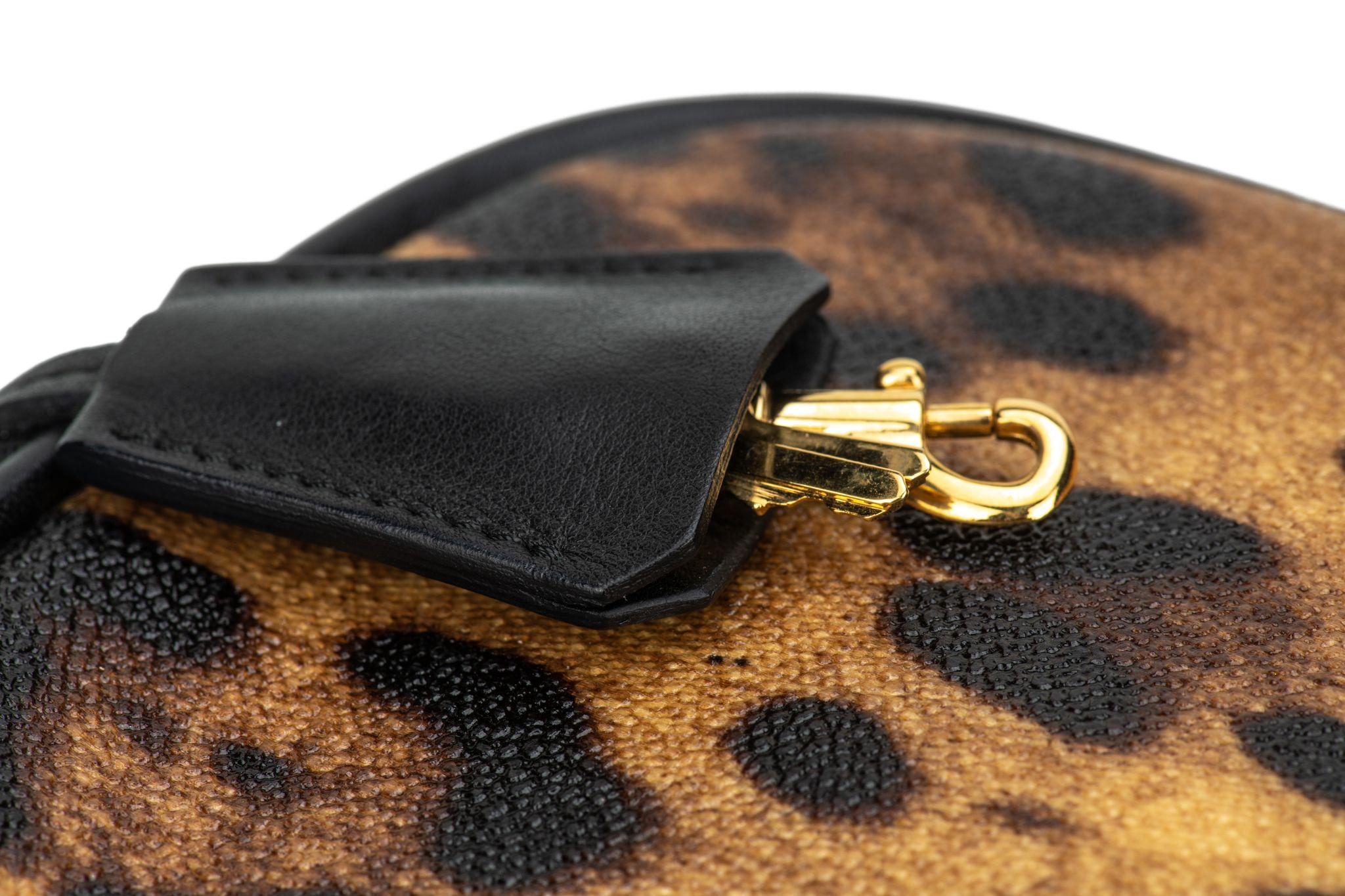 Dolce Tragetasche mit Cheetah-Druck auf Gepäck im Angebot 6