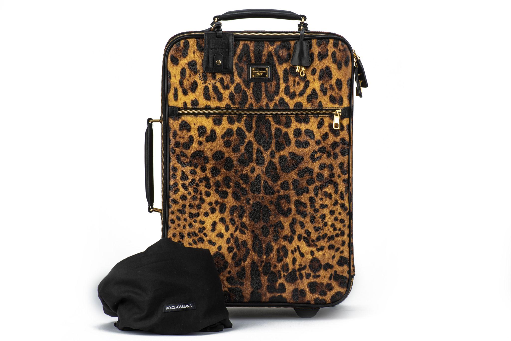 Dolce Tragetasche mit Cheetah-Druck auf Gepäck im Angebot 11
