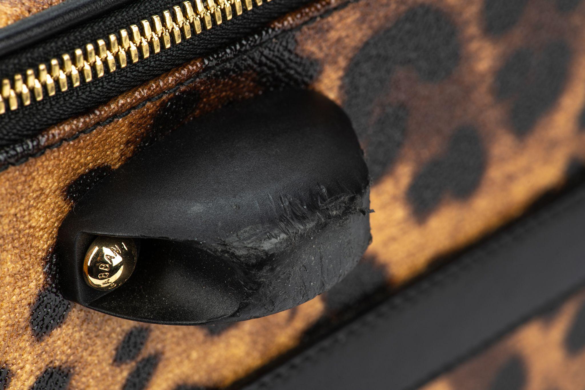 Dolce Tragetasche mit Cheetah-Druck auf Gepäck im Angebot 15