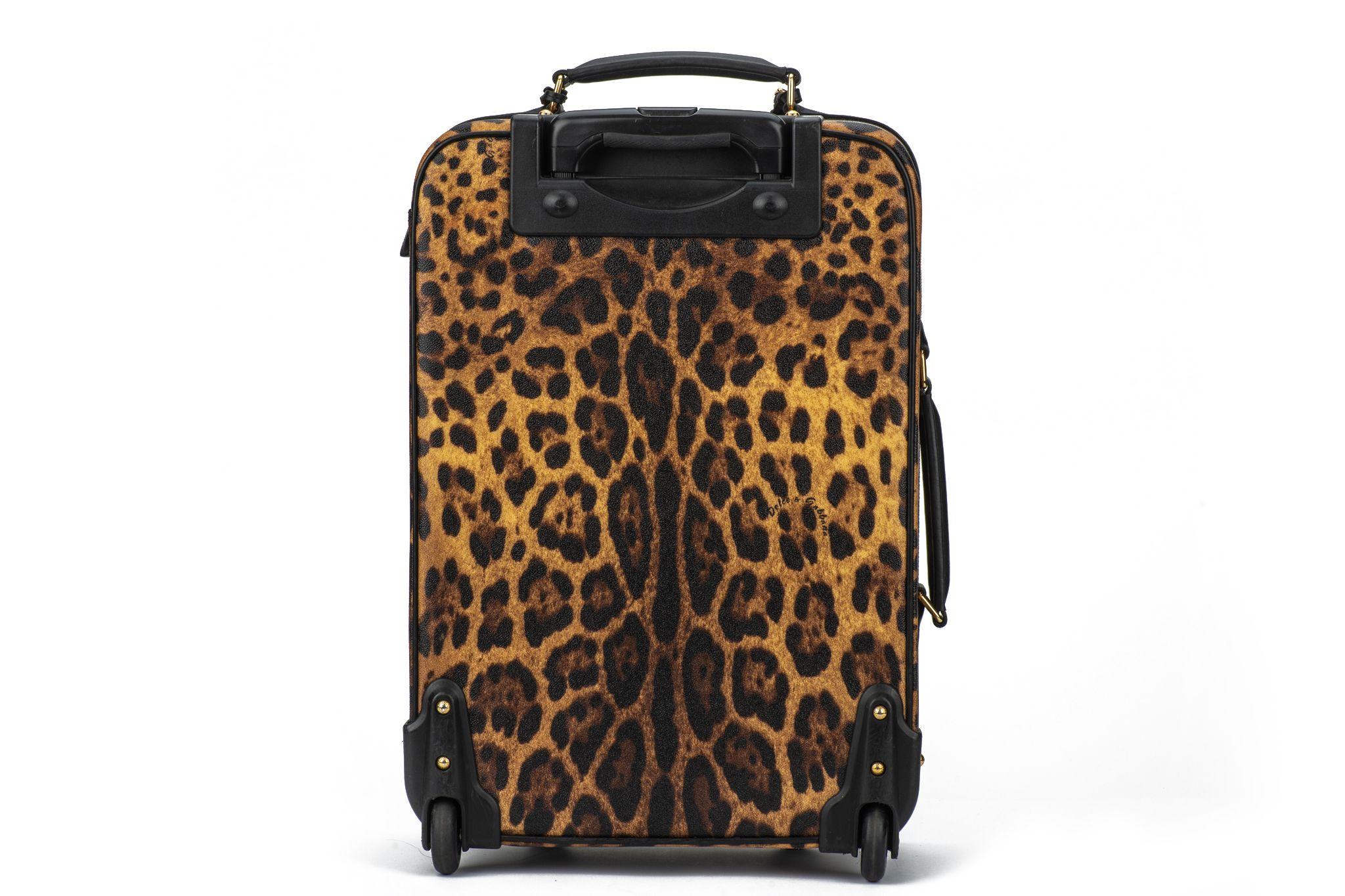 Dolce Tragetasche mit Cheetah-Druck auf Gepäck im Angebot 3