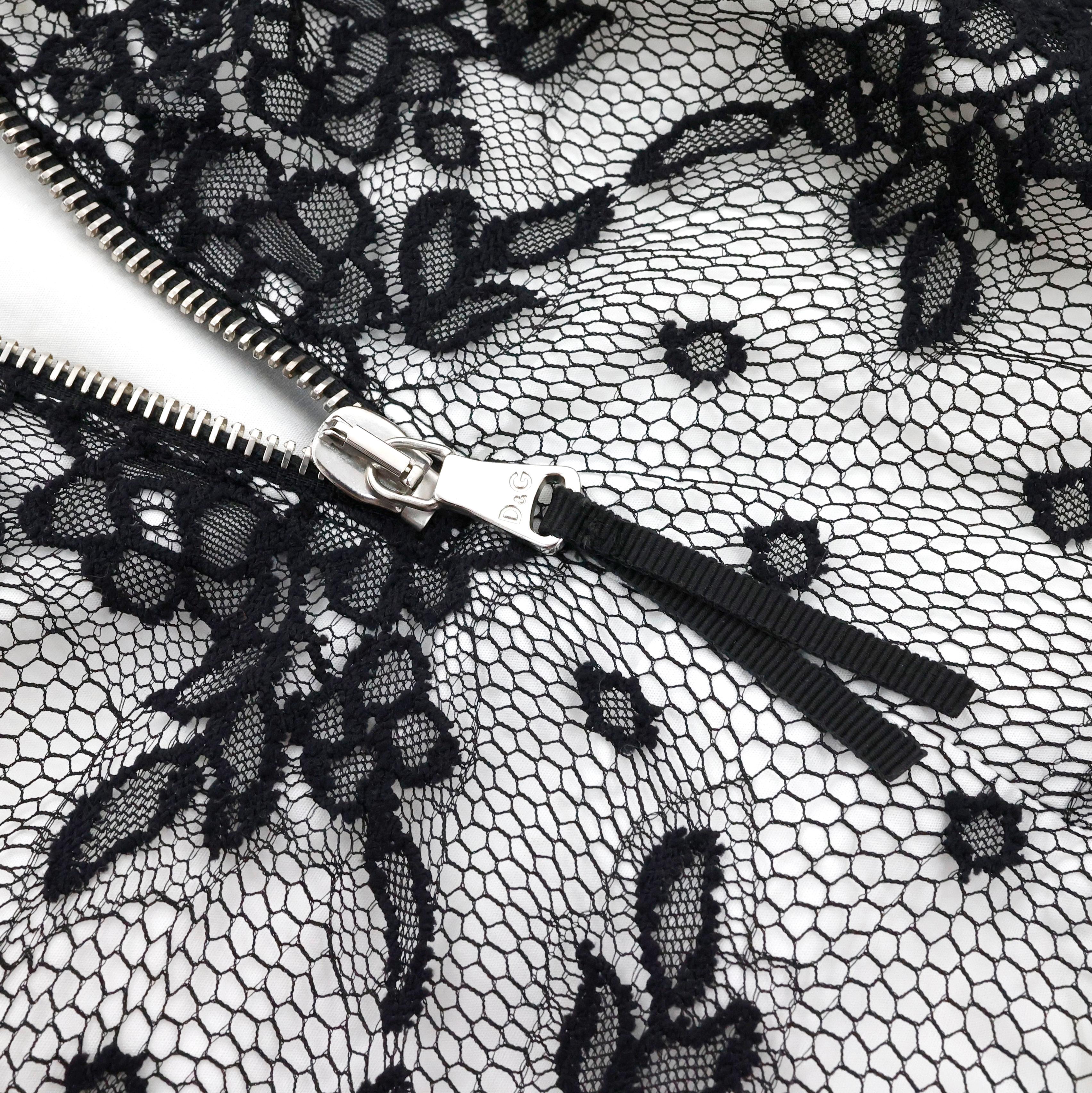 Vestido de encaje blanco y negro Dolce & Gabbana en venta 3