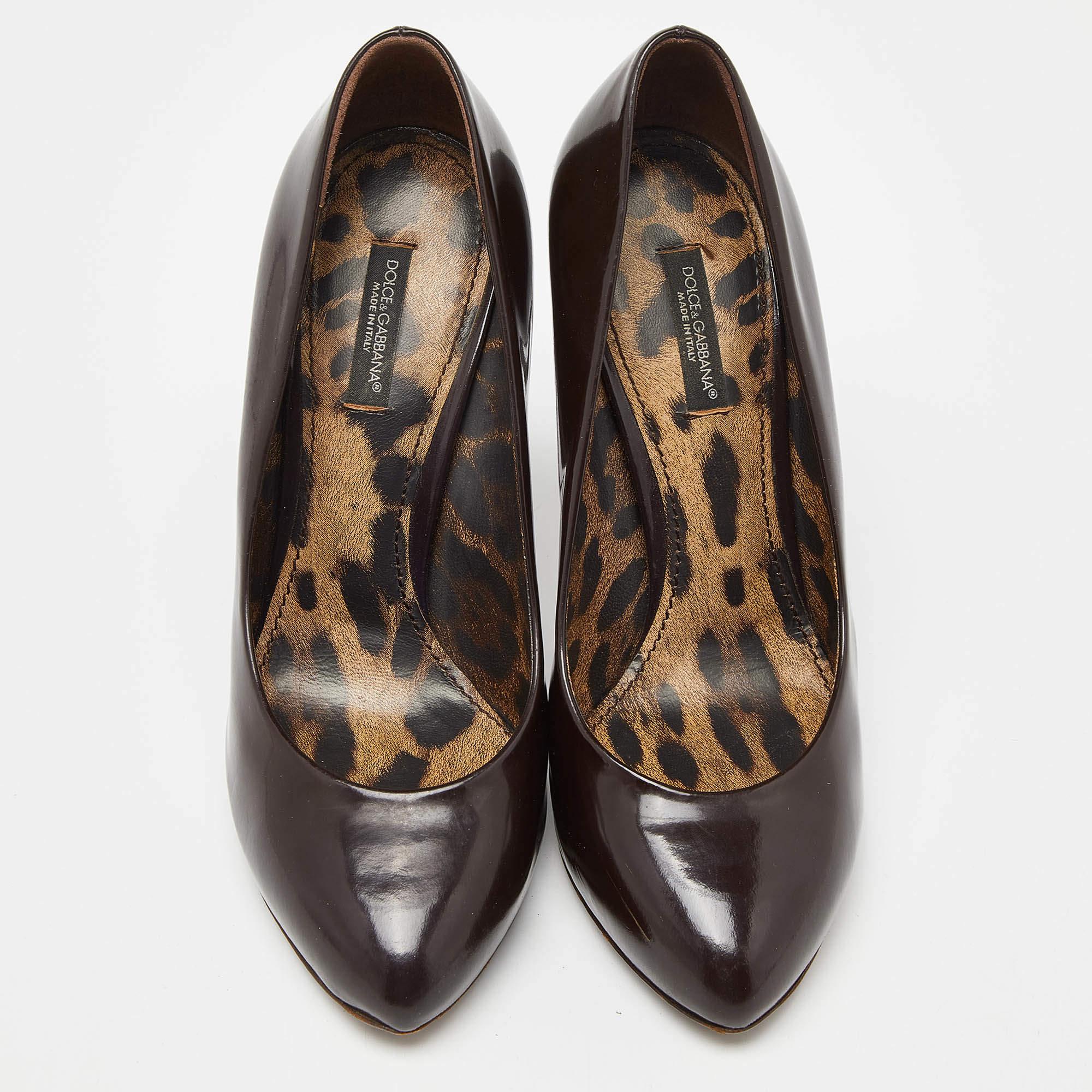 Black Dolce & Gabanna Brown Patent Leather Platform Pumps Size 38 For Sale
