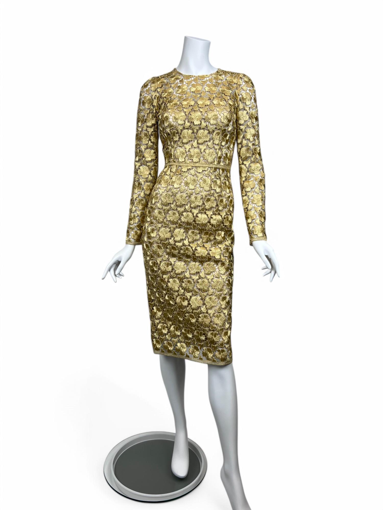 Dolce & Gabanna Gold Macrame Silk Dress Sz: 38 In Excellent Condition For Sale In West Hartford, CT