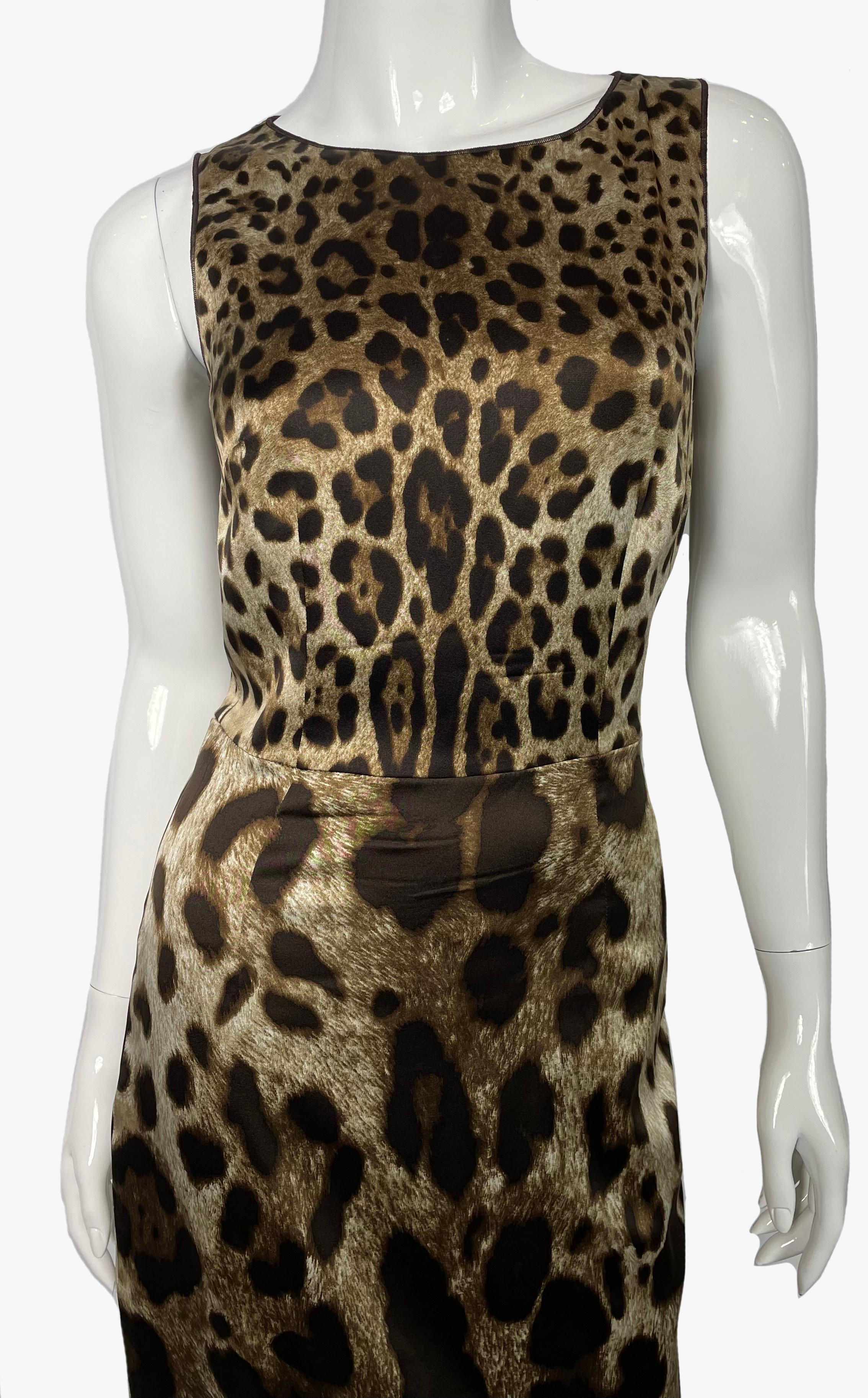 Dolce & Gabanna leopard print silk case dress, 2000s In Excellent Condition In New York, NY