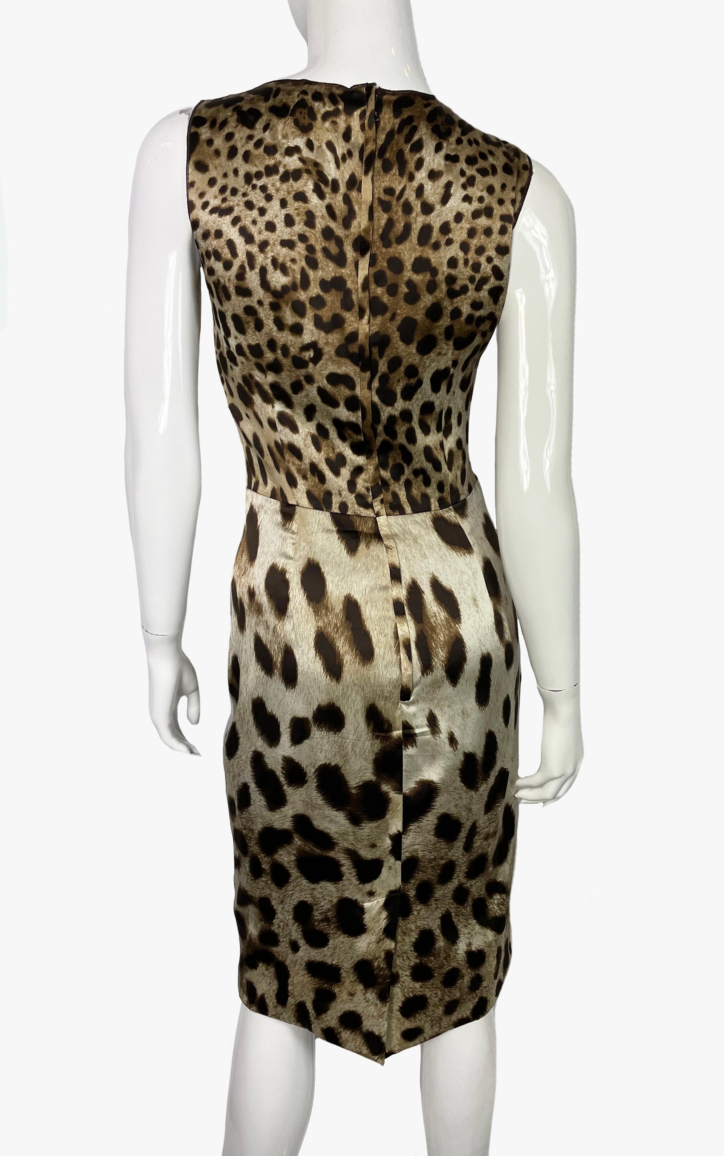 Dolce & Gabanna leopard print silk case dress, 2000s 1