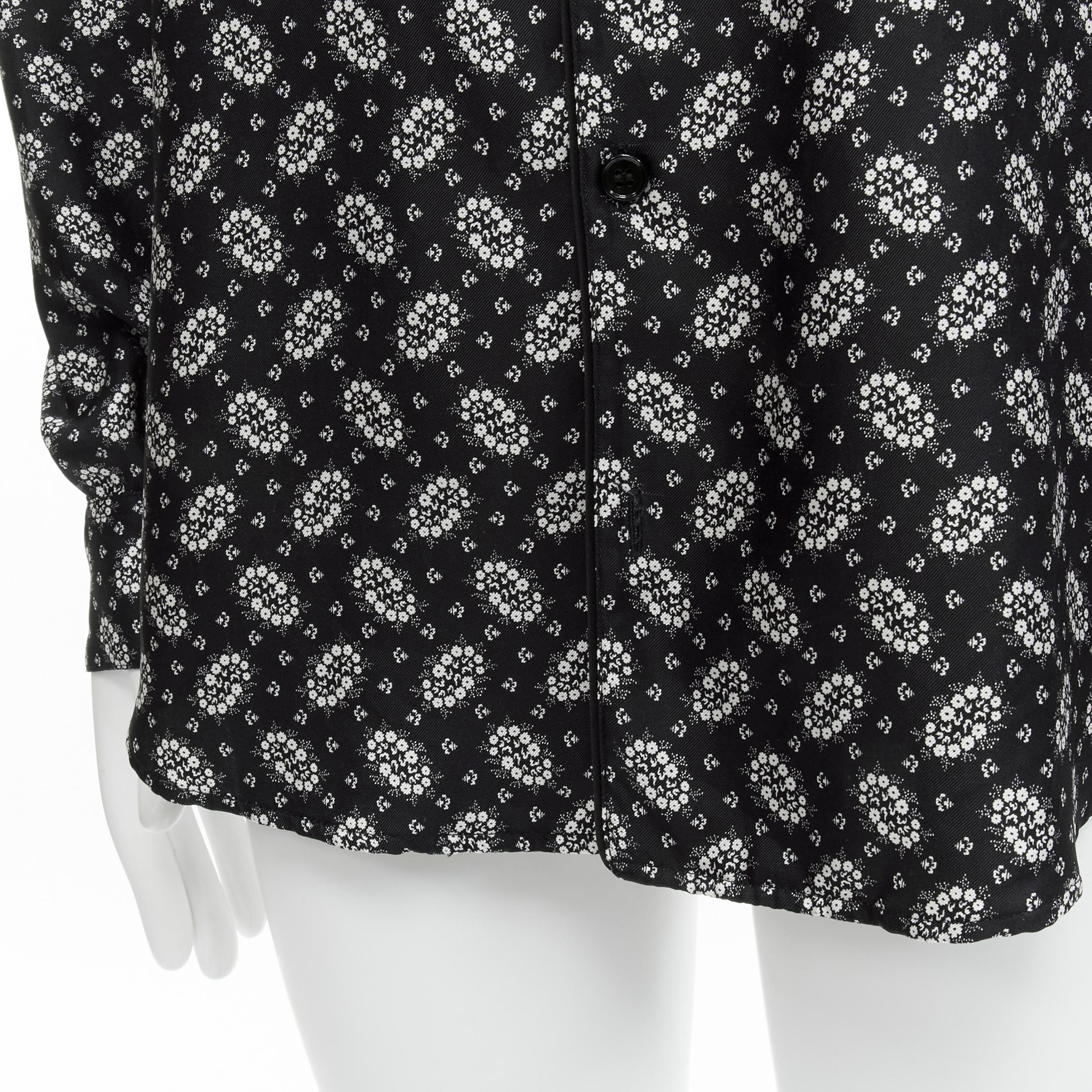 DOLCE GABBANA 100 Pajama-Hemd aus schwarzer und weißer Seide mit Blumendruck IT5 L im Angebot 3
