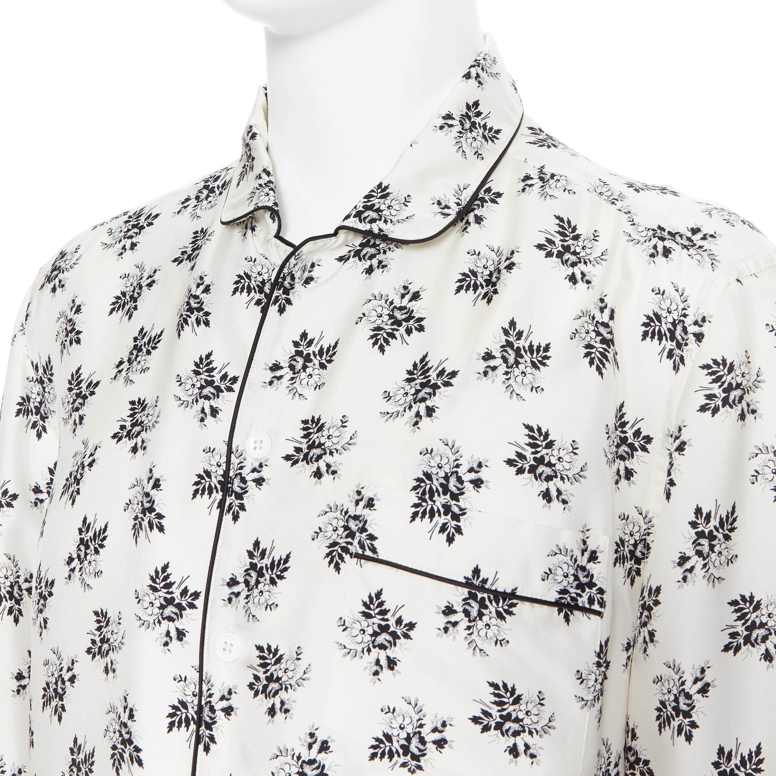 DOLCE GABBANA 100% silk white floral silk print pajama collar casual shirt IT4 M
Brand: Dolce Gabanna
Model Name / Style: Silk shirt
Material: Silk
Color: White
Pattern: Floral
Closure: Button
Extra Detail: Pyjama style silk shirt.
Made in: