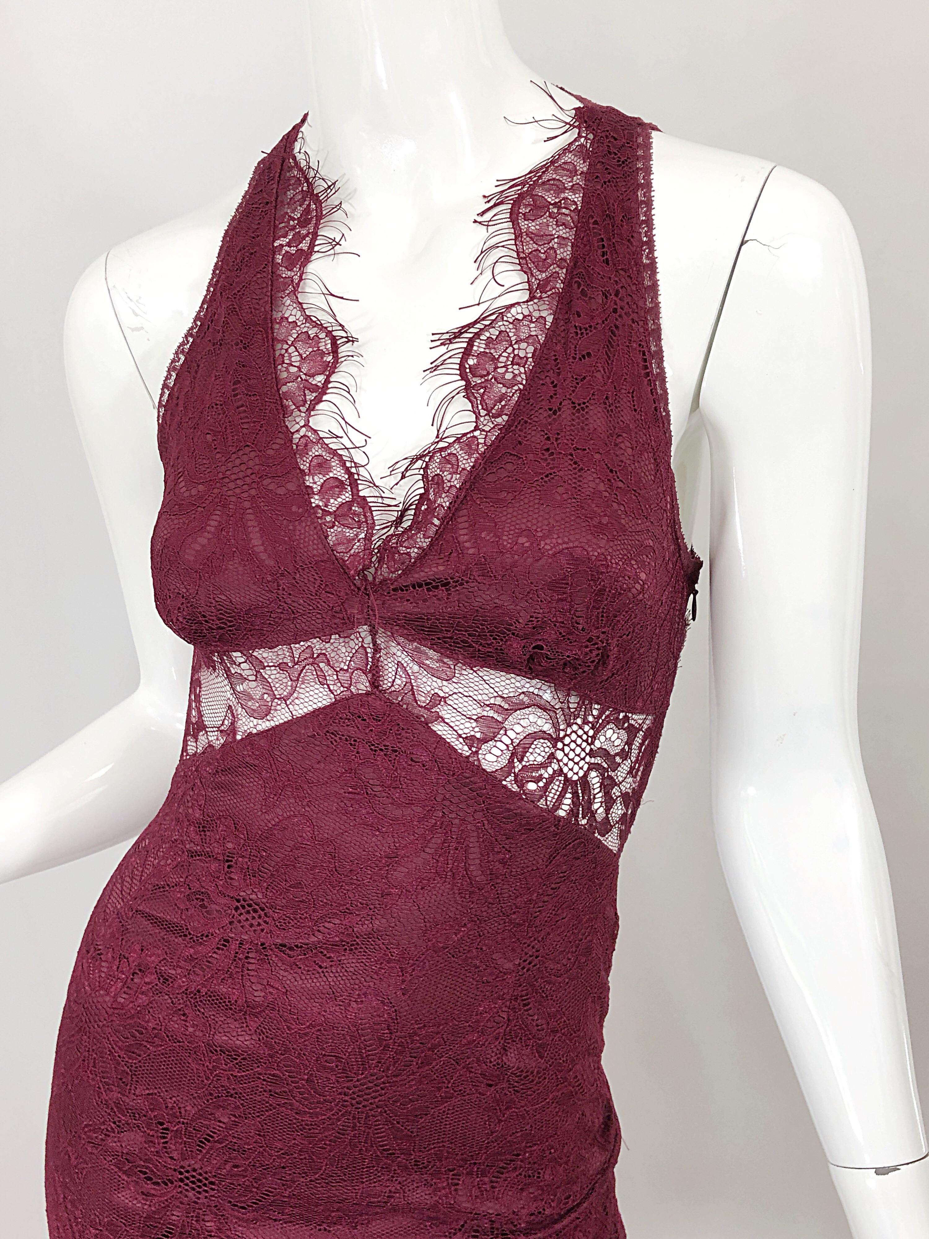 Dolce & Gabbana 1990er Jahre Burgunderfarbenes Sexy Bodycon-Kleid aus sexy Merlot-Spitze mit Ausschnitt 38 Damen im Angebot