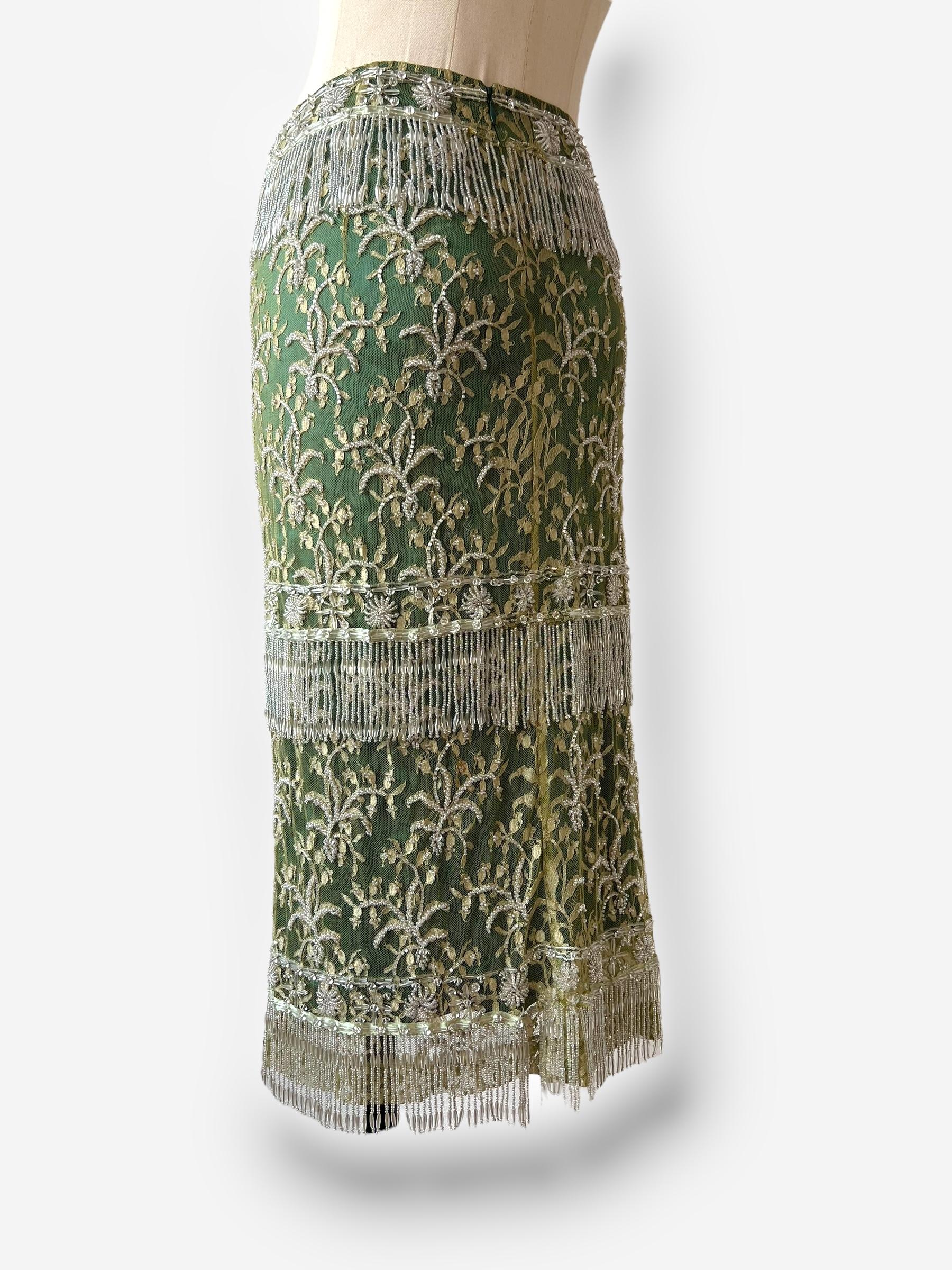 Dolce & Gabbana 1990er Jahre Couture-Rock mit Handstickerei, CIRCA 1999 im Angebot 8