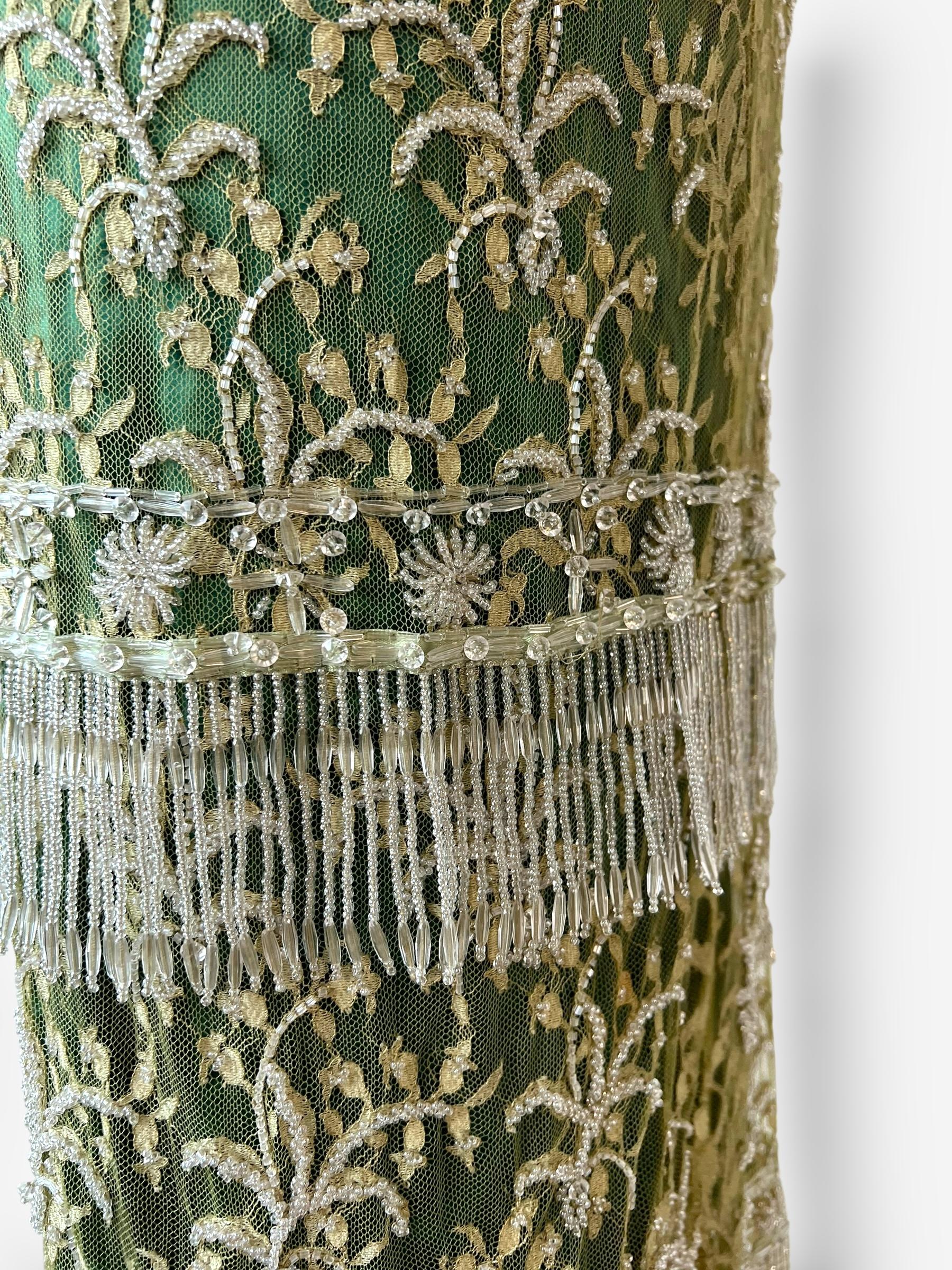 Dolce & Gabbana 1990er Jahre Couture-Rock mit Handstickerei, CIRCA 1999 im Zustand „Relativ gut“ im Angebot in CAPELLE AAN DEN IJSSEL, ZH