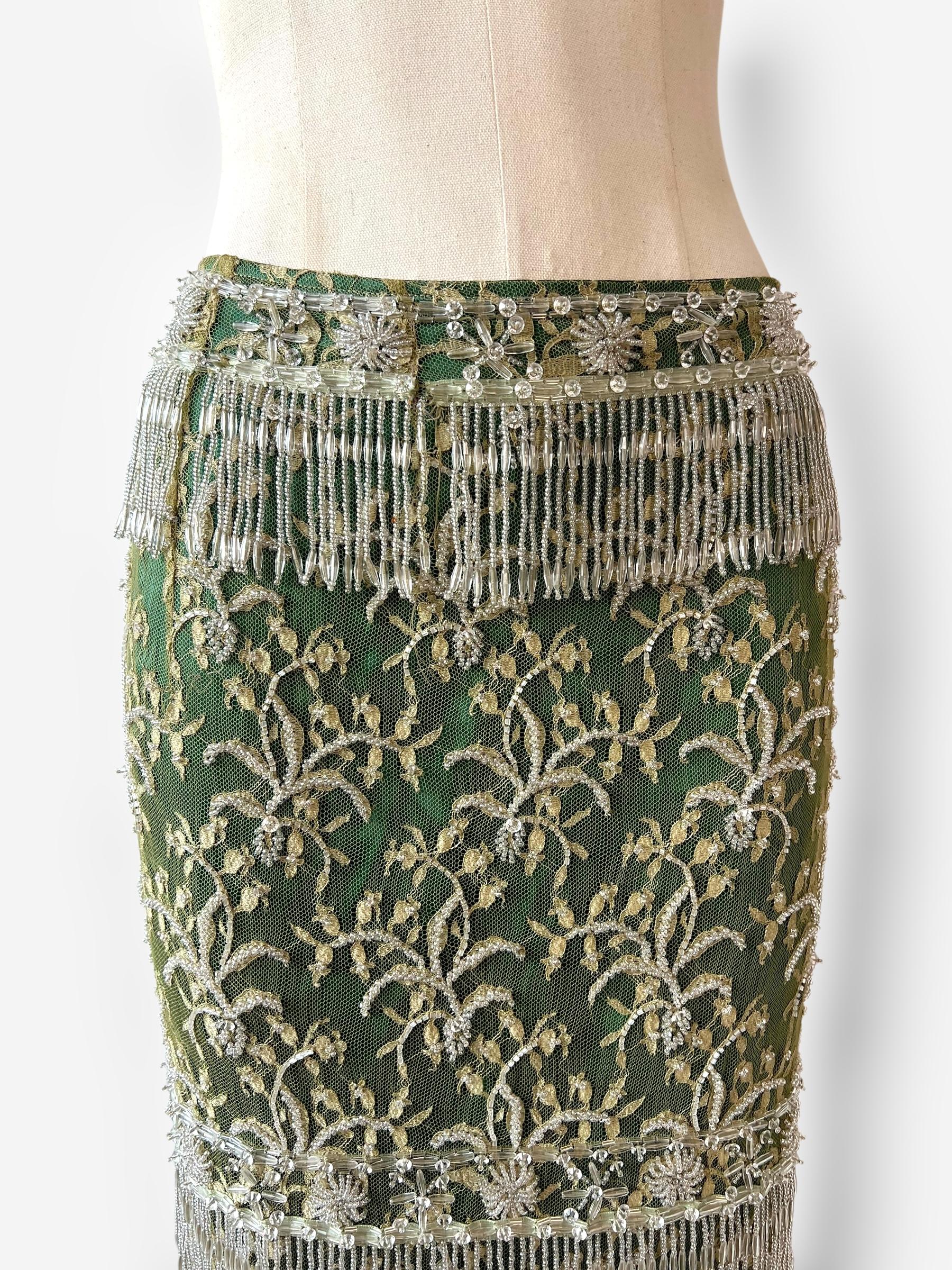 Dolce & Gabbana 1990er Jahre Couture-Rock mit Handstickerei, CIRCA 1999 im Angebot 4