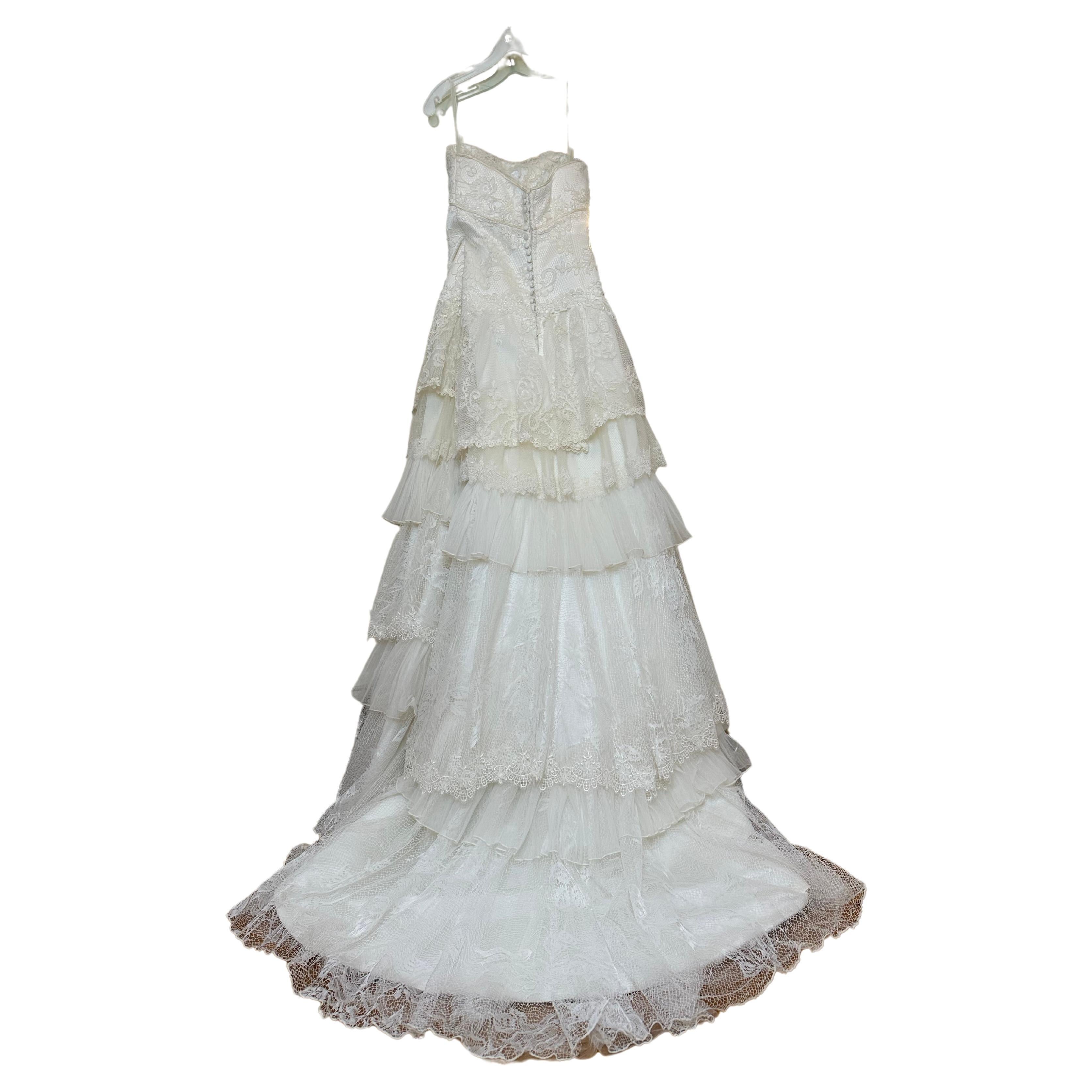 Robe de mariée en dentelle Dolce & Gabbana 1990  en vente