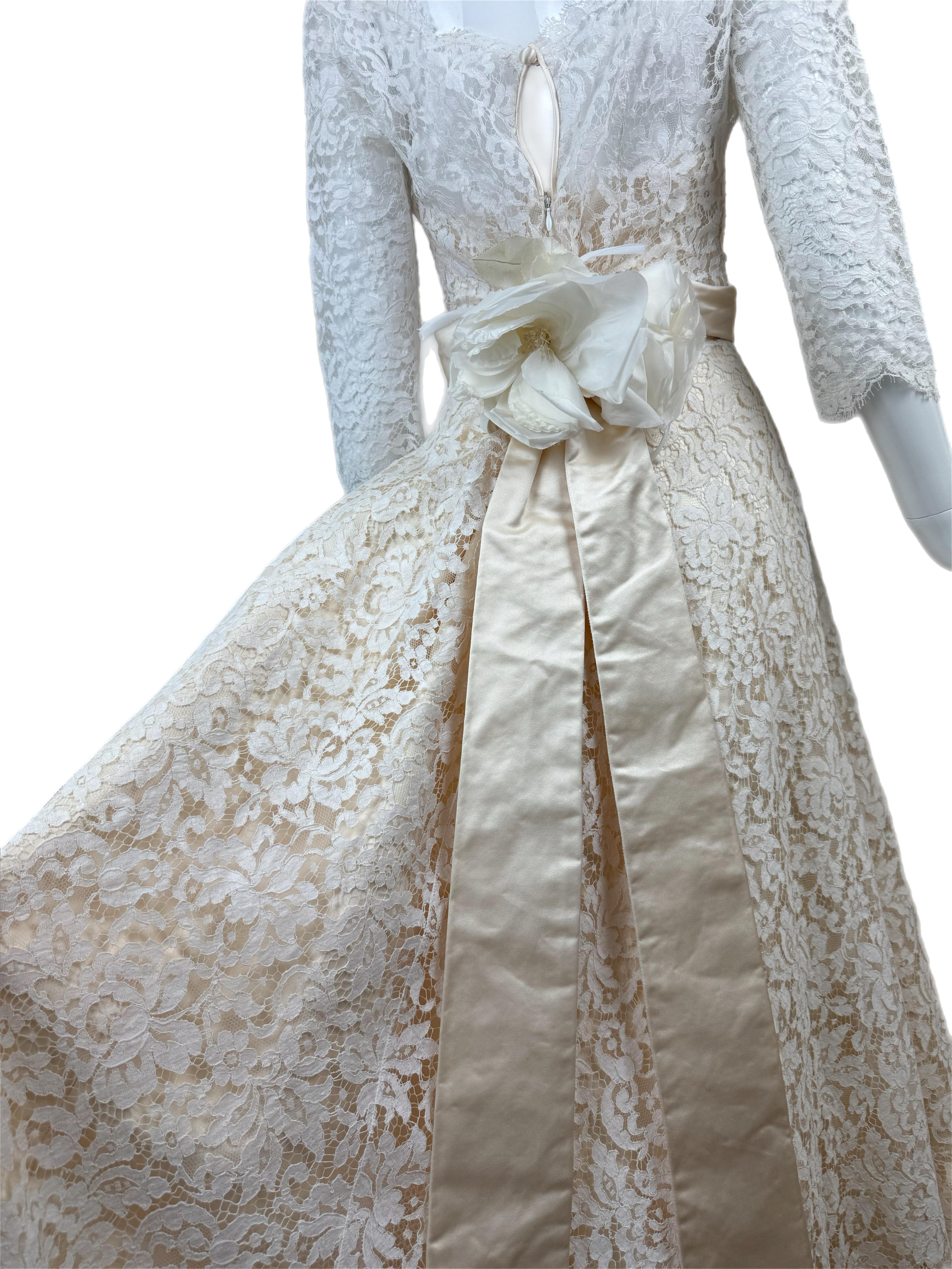 DOLCE & GABBANA 1993 Vintage Lace Wedding Dress Ivory Belt Flower Applique For Sale 5