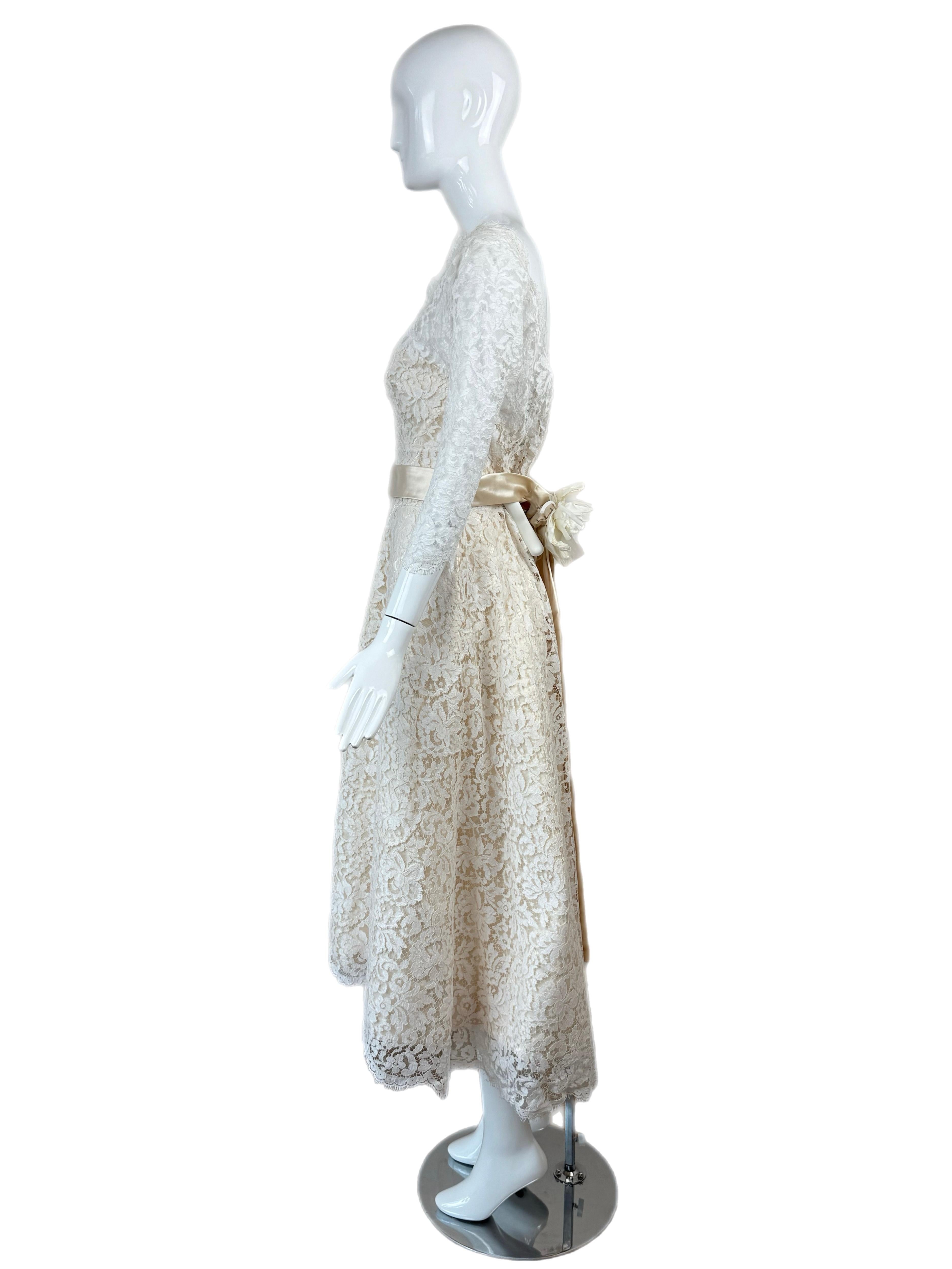 DOLCE & GABBANA 1993 Vintage Lace Wedding Dress Ivory Belt Flower Applique For Sale 6