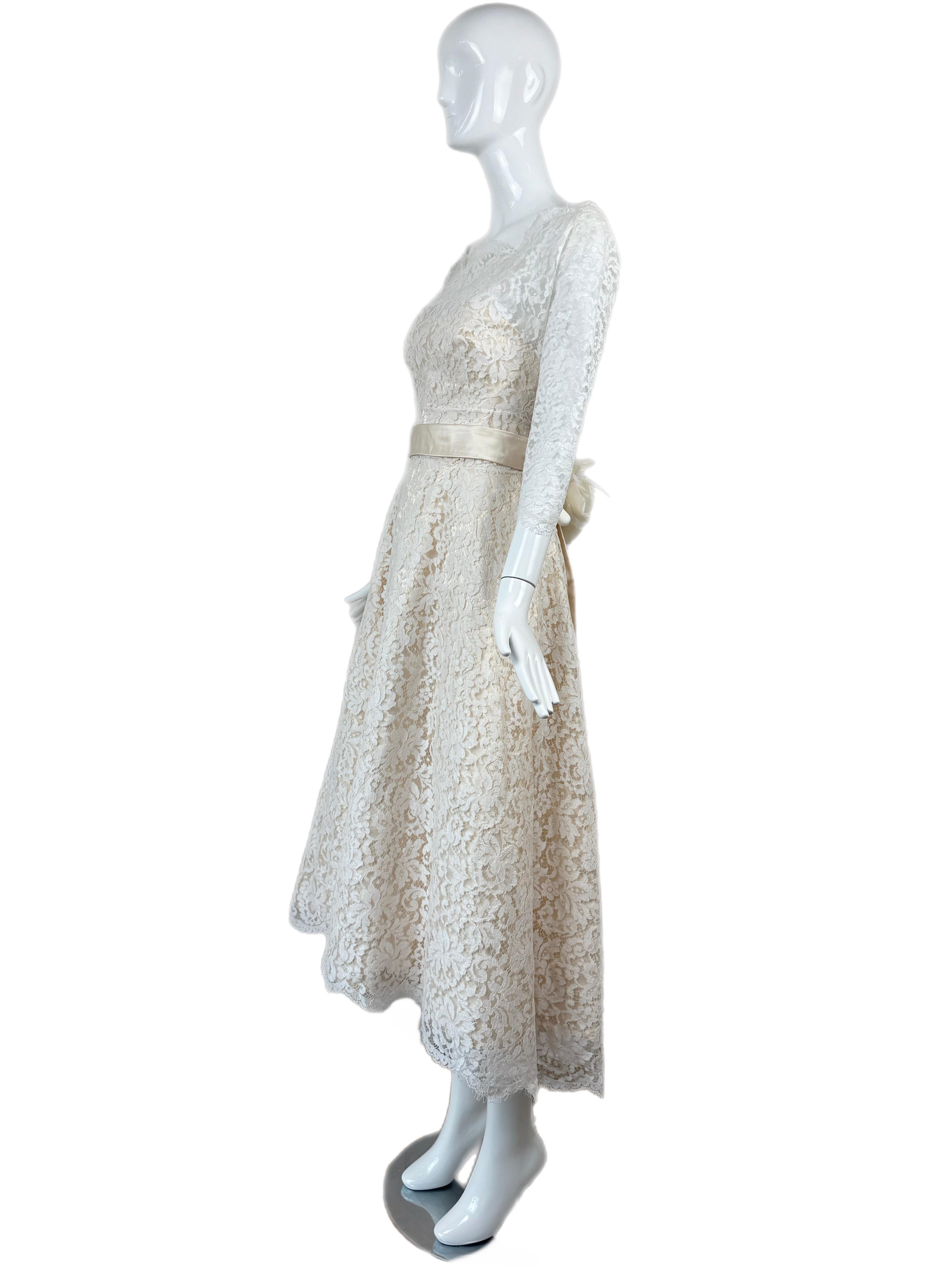 DOLCE & GABBANA 1993 Vintage Lace Wedding Dress Ivory Belt Flower Applique For Sale 7