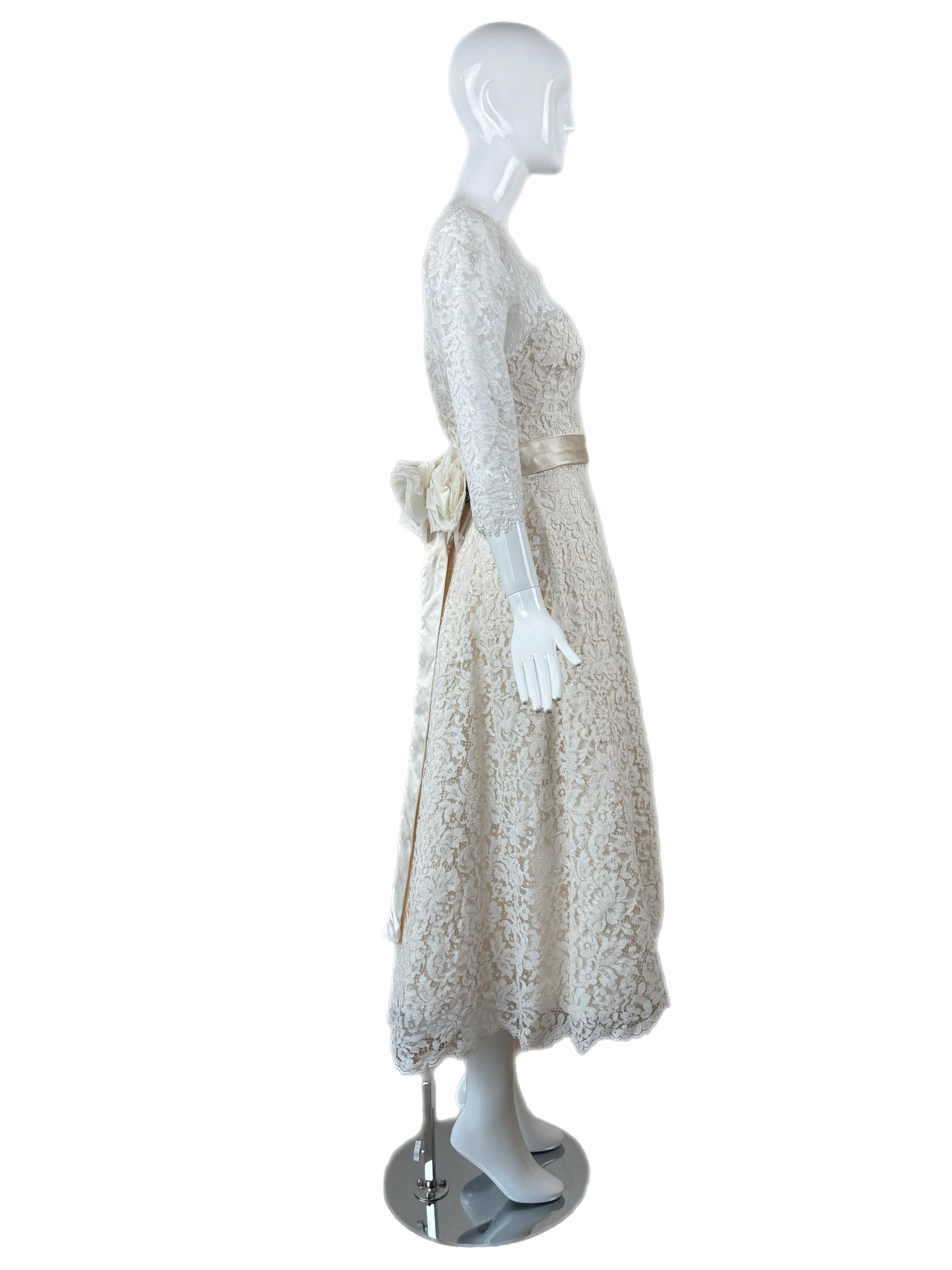 DOLCE & GABBANA 1993 Vintage Lace Wedding Dress Ivory Belt Flower Applique For Sale 1